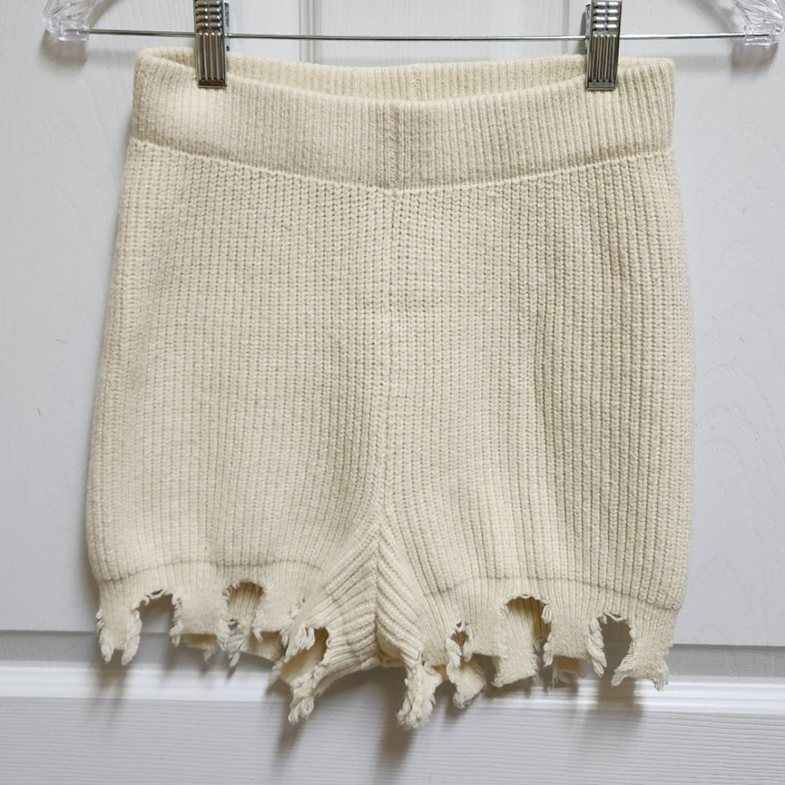 Fashion Nova Shorts Womens M Cream Ribbed Knit Frayed Chewed Grunge Pull On Boho