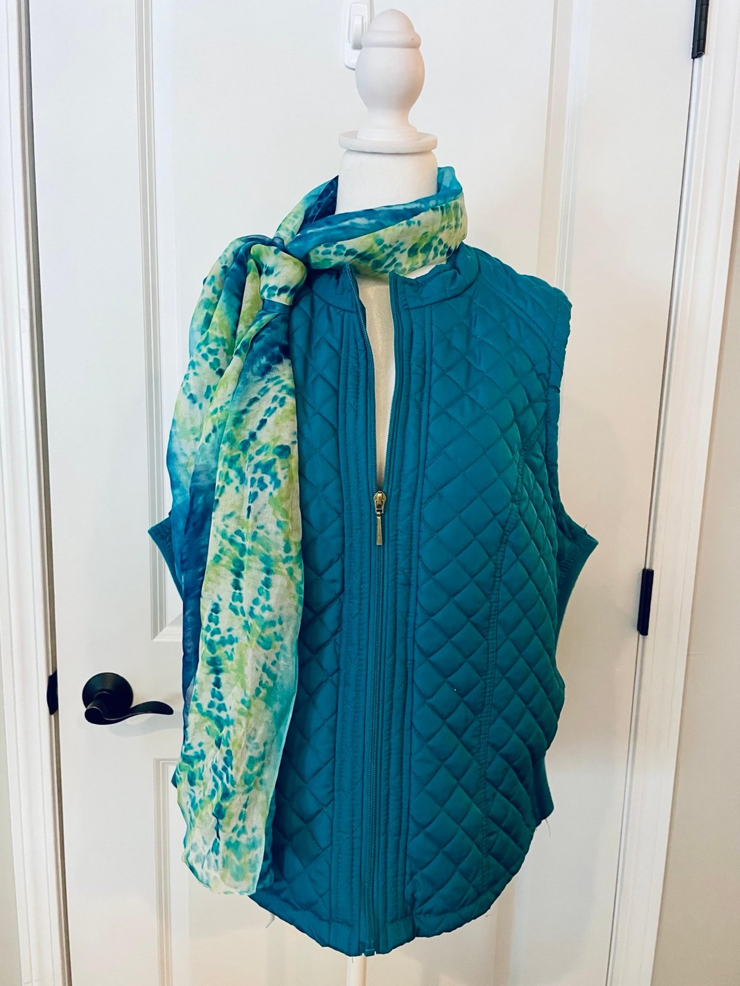 Laura Scott 2X Teal Puffer Vest with Matching Scarf