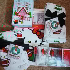 NWT Hello Kitty Christmas Bathroom Bundle (5pc) set