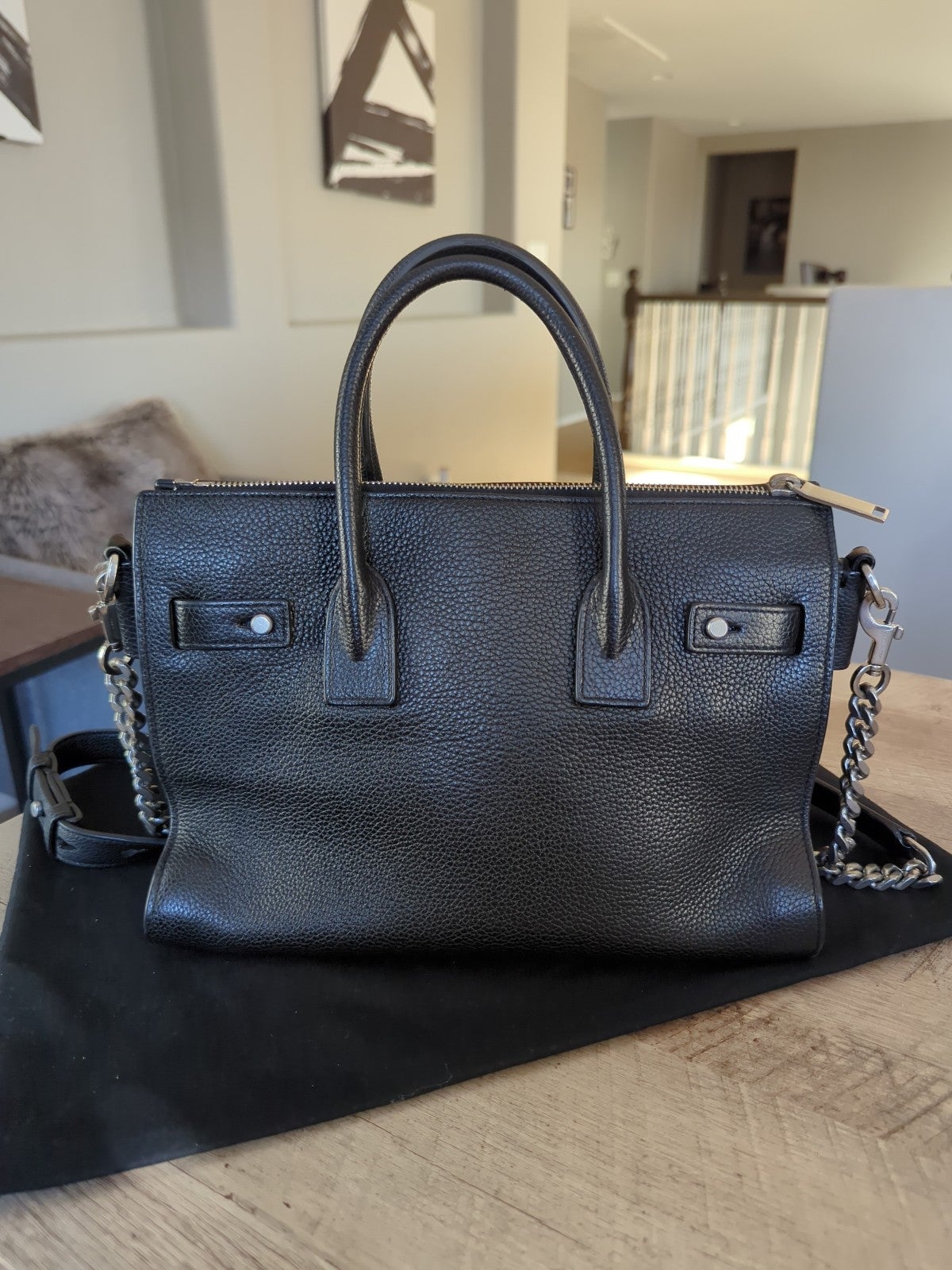 SAINT LAURENT SAC DE JOUR TOTE Tote Bags