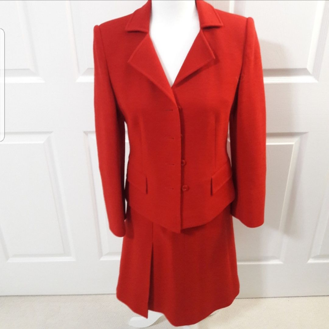 Jaeger Skirt Suite - Red