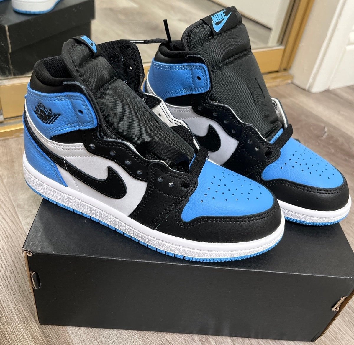 Nike Air Jordan 1 Retro High OG Shoes