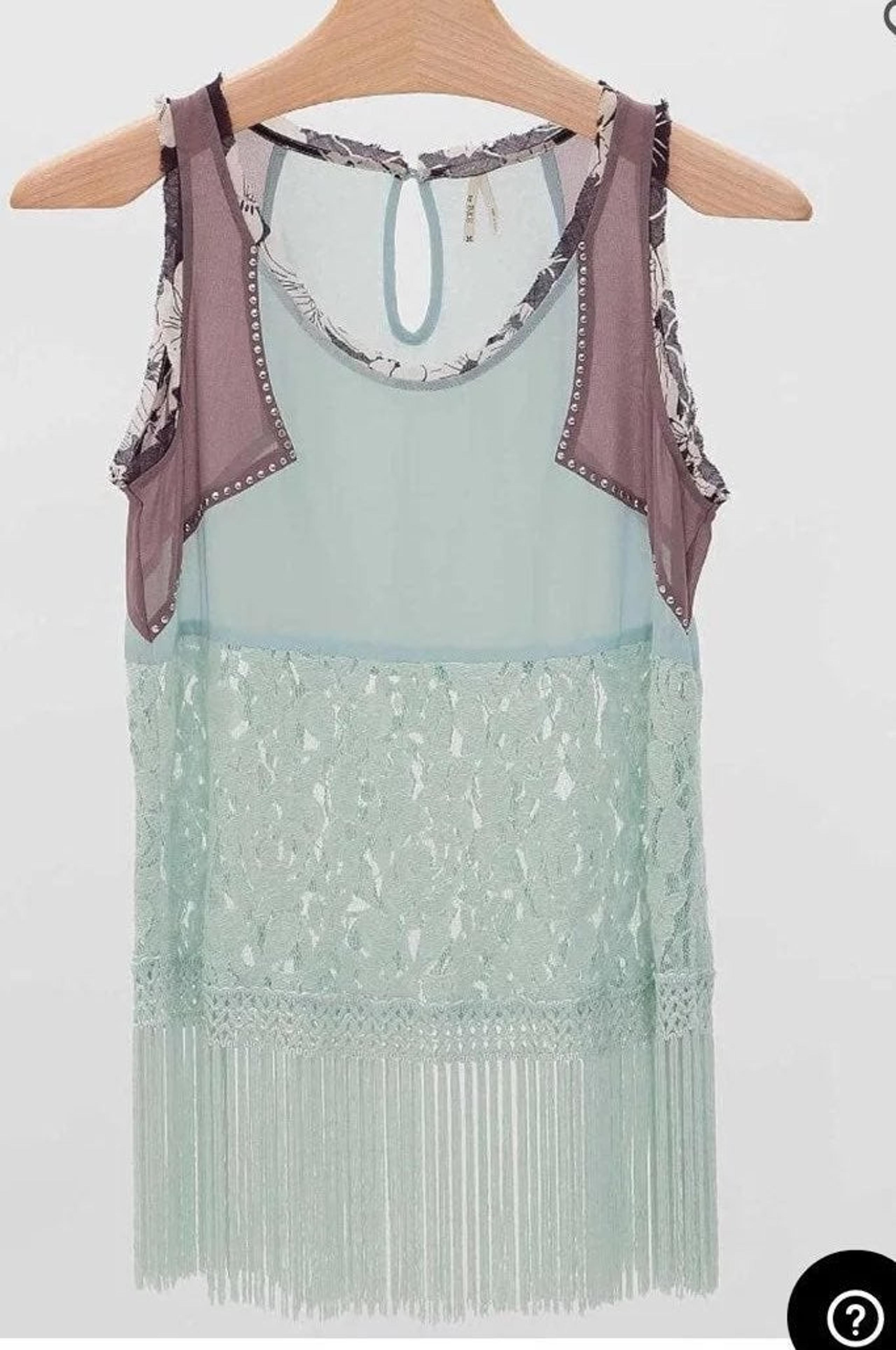Gimmicks by BKE mint fringe tank top blo