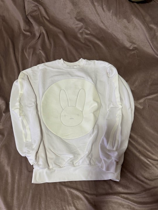 Bad bunny Glow in the dark Crewneck El ultimo tour del mundo merch
