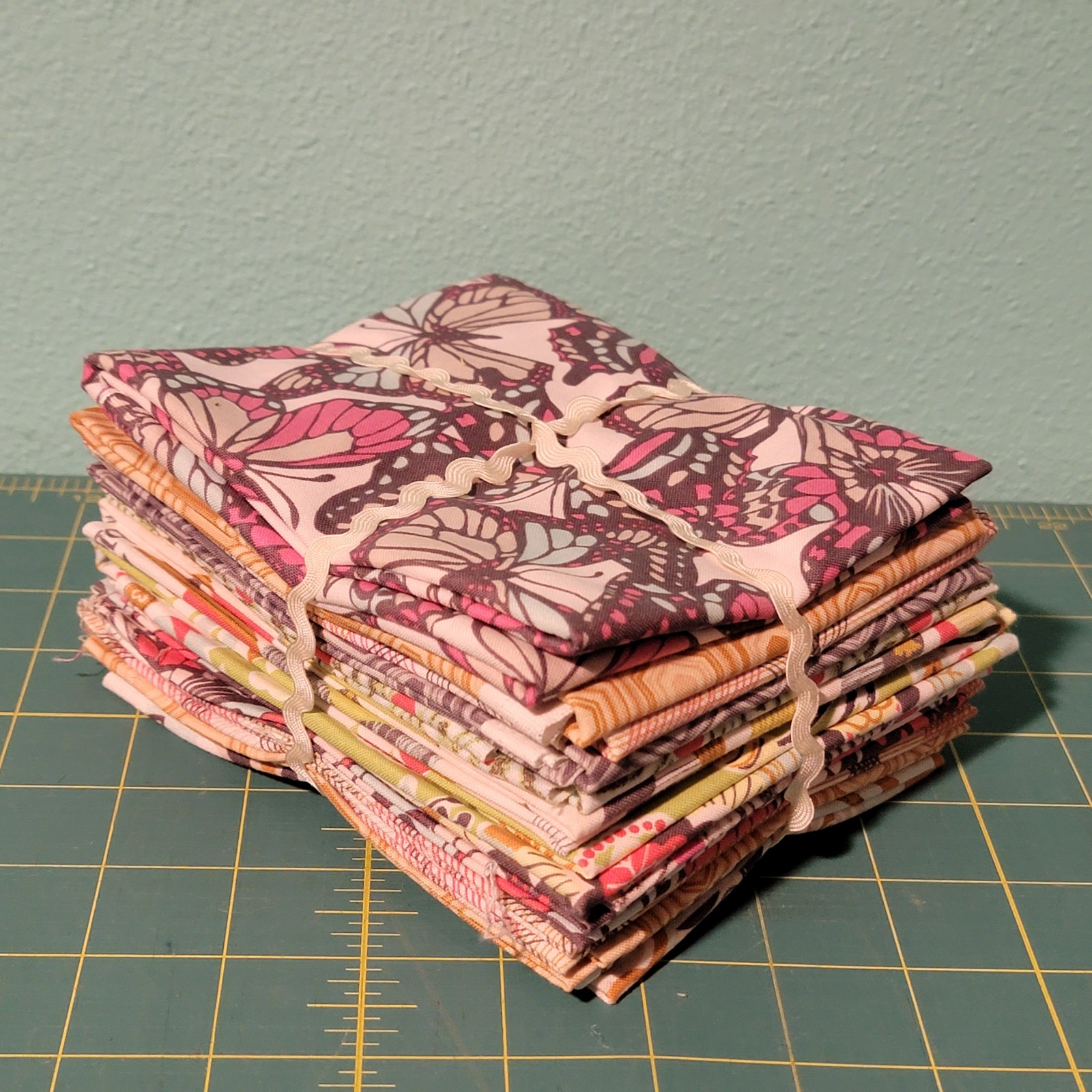 Natural Wonder / Josephine Kimberling Enchanted Forest Fat Quarter Fabric Set