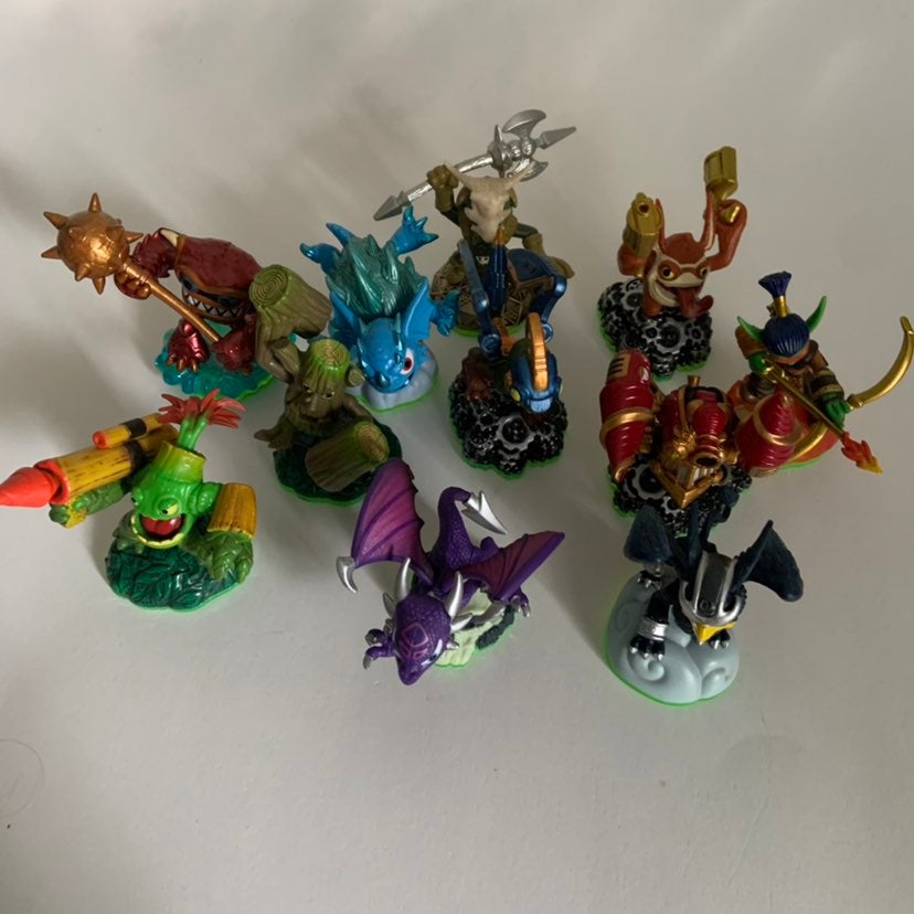 Skylander's Spyro's Adventure 11 Figure Lot B