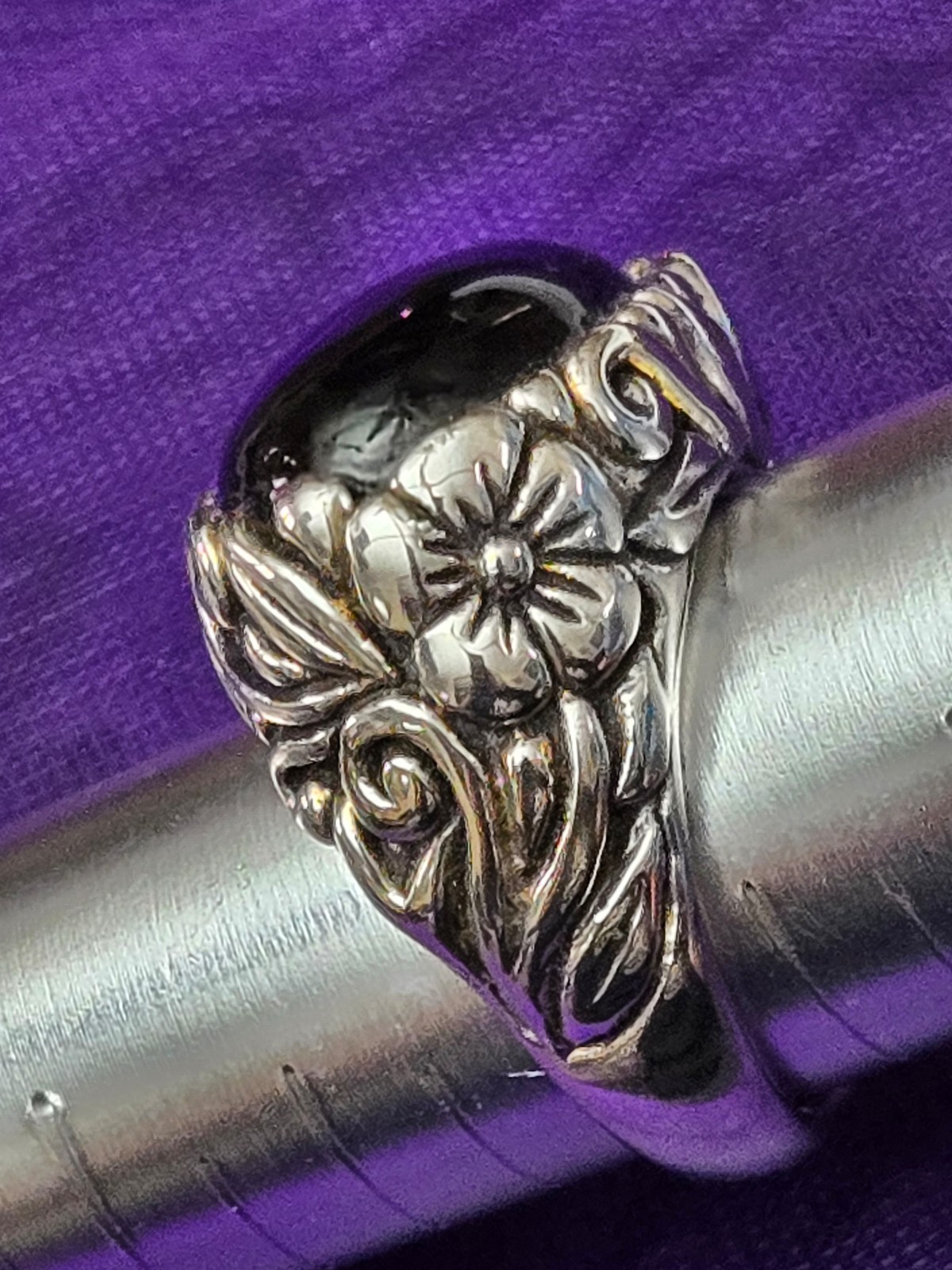 Gorgeous Black Onyx Sterling Flower Ring. Size 7