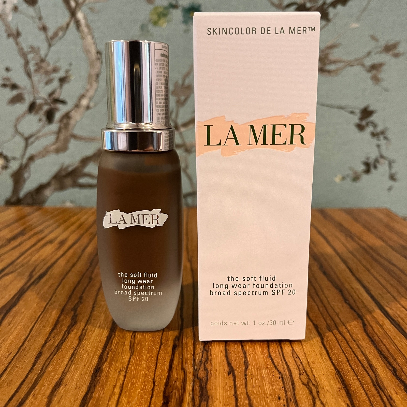 La Mer The Soft Fluid Long Wear Foundation Shade 410 Espresso 1 oz. 30 ml