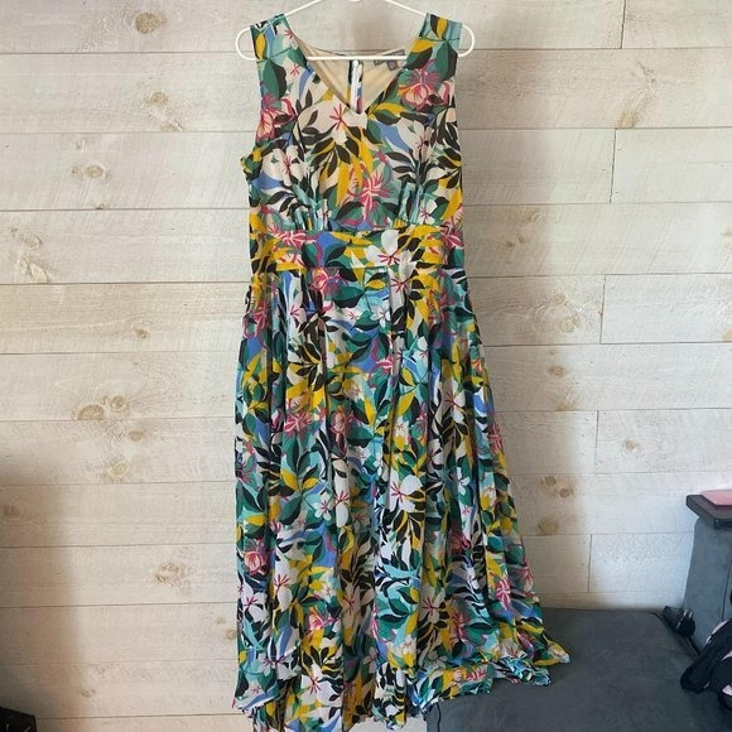 Womens Tropical Floral Print Sleeveless Maxi Dress