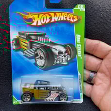 Hot Wheels (Treasure Hunt “Basic” Bone Shaker) “2009”