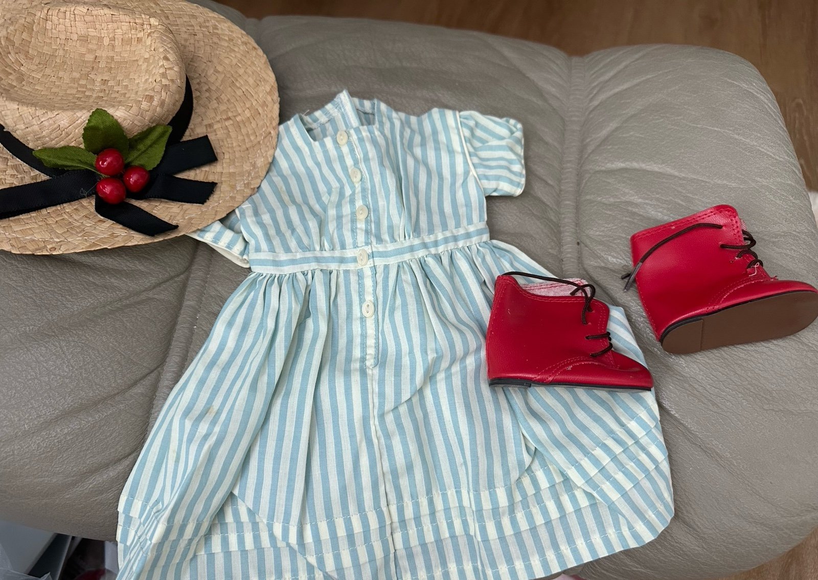 American Girl Kirsten Kirsten’s Summer Fishing Outfit Dress Red Boots Hat A126
