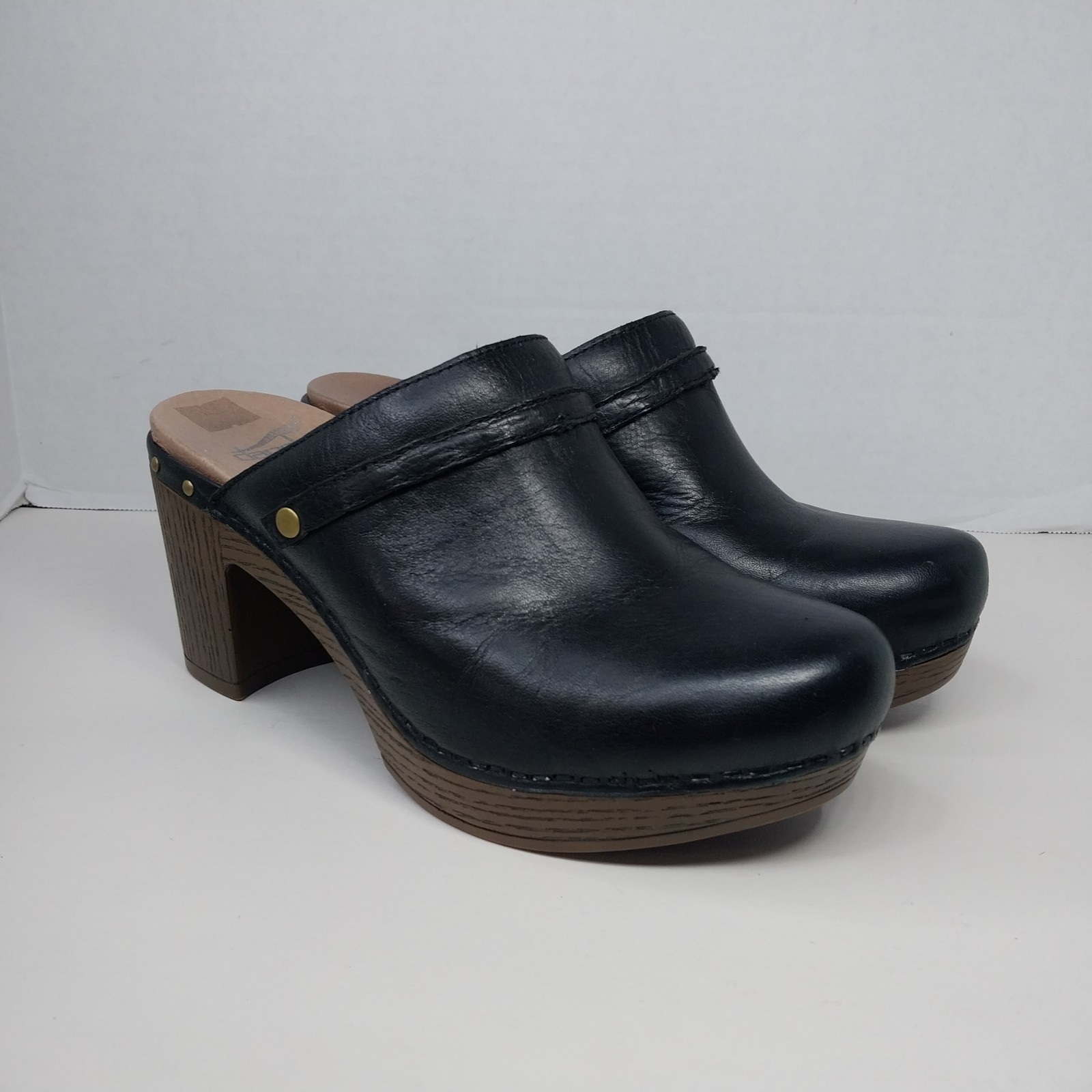 Dansko Womens EU size 36 US 5.5 Leather Studs Platform Clogs Mules Black