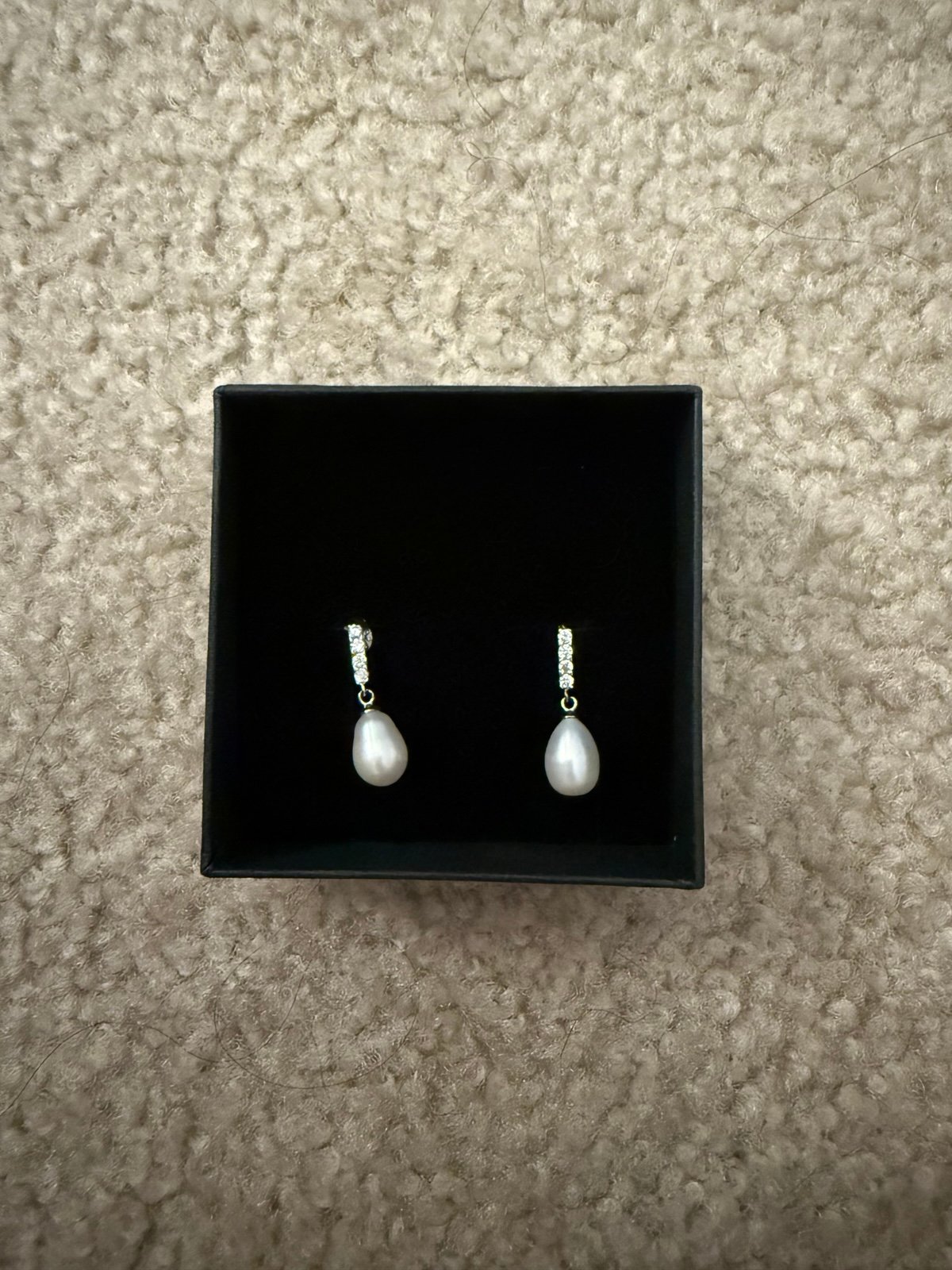 White Gold pearl drop earrings