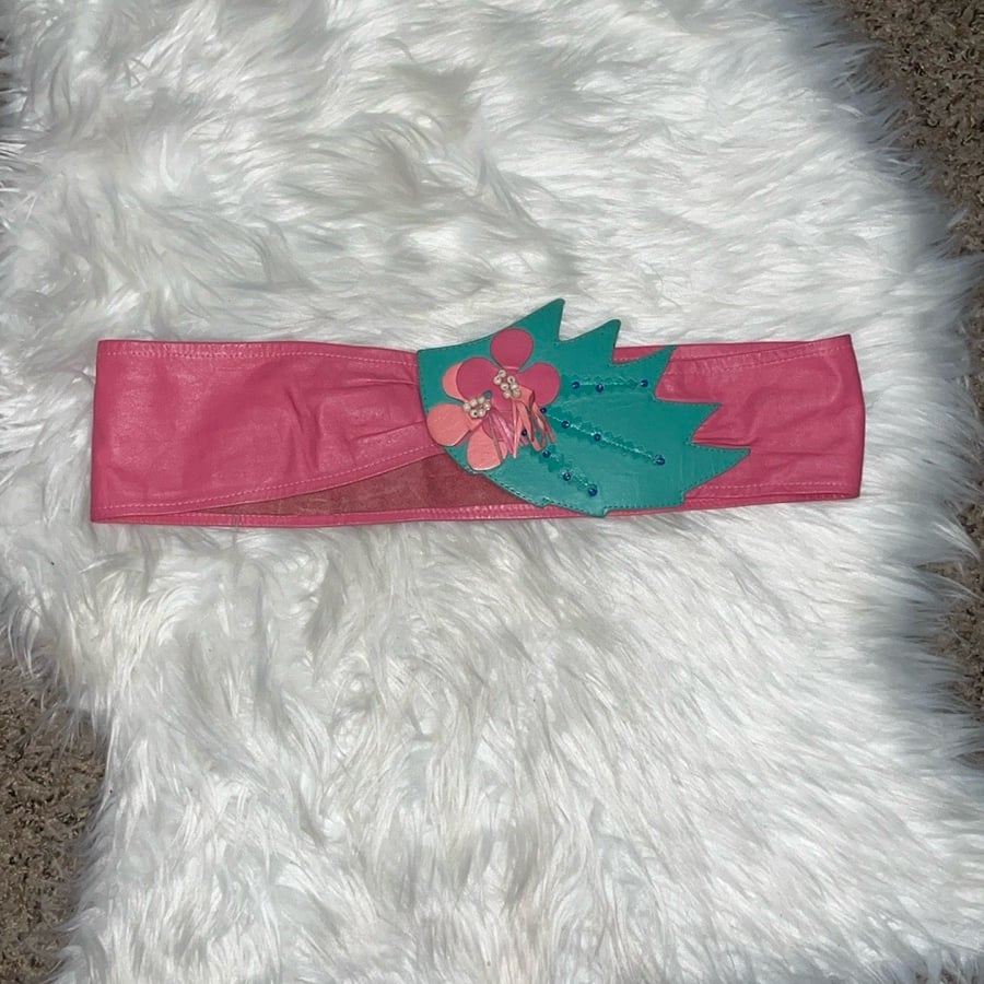 Laise Adzer Vintage Retro Pink Leather Belt