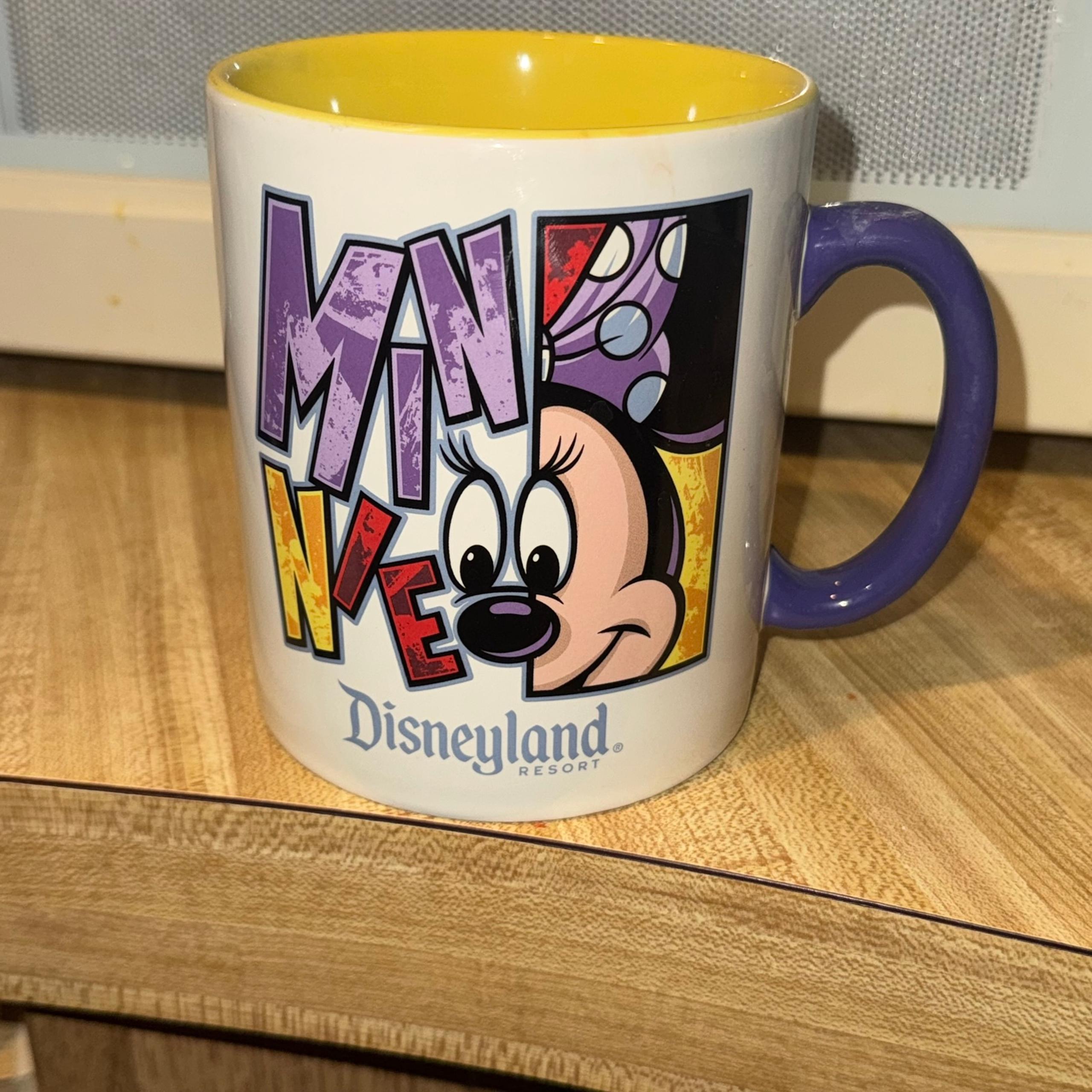 MINNIE MOUSE DISNEYLAND CERAMIC COFFEE CUP