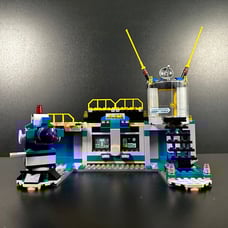 02316- lego 76018 hulk lab smash (no minifigures - build only)