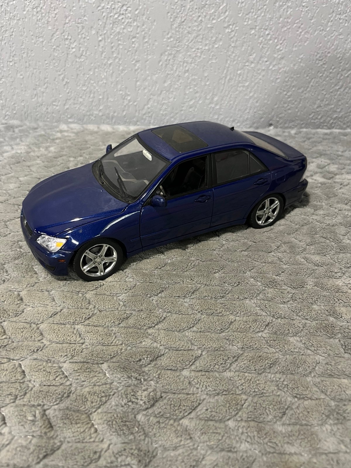 Lexus IS300 - AutoArt