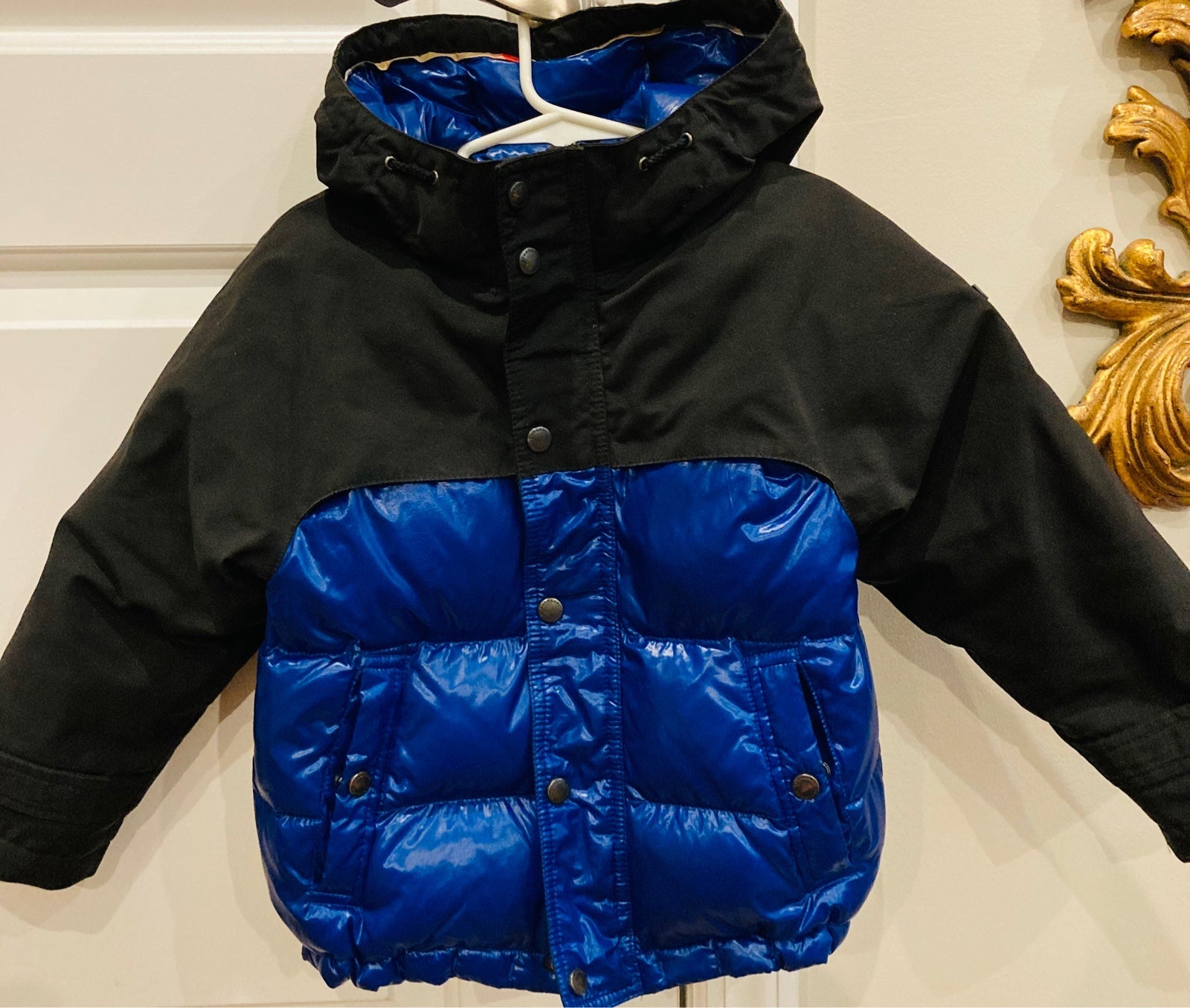 “SOLD “ Authentic Burberry boy coat 4Y