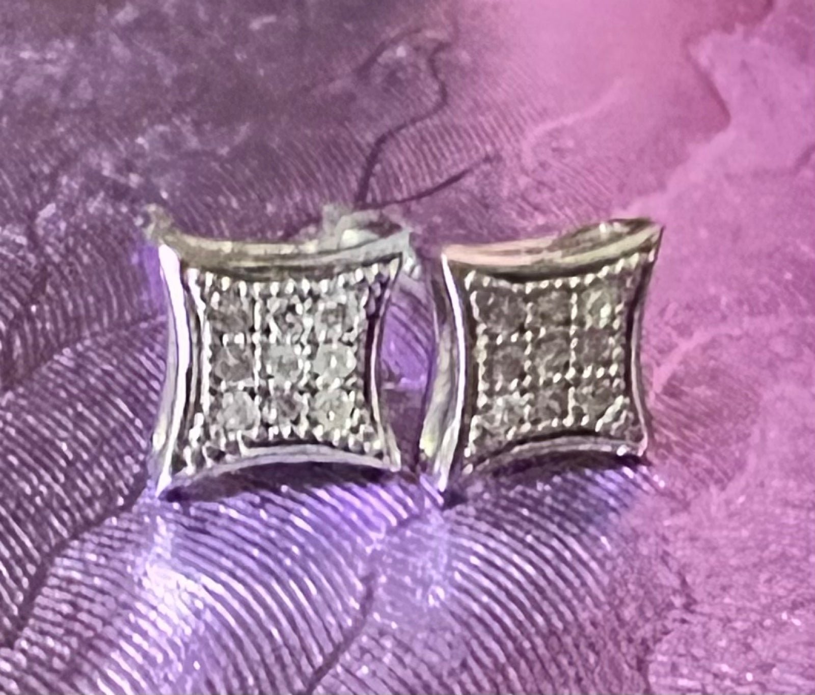14k White Gold Diamond Earrings
