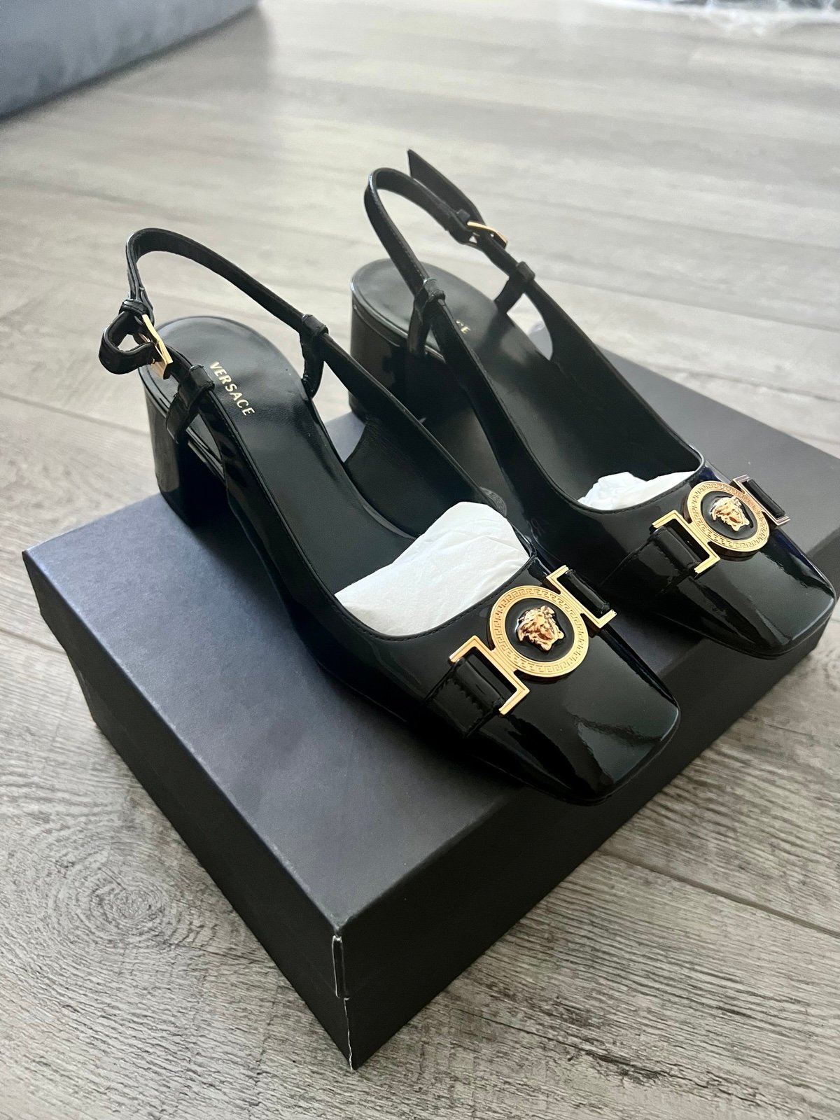 Versace Black Patent Vernis Leather Slingback Sleek Pump