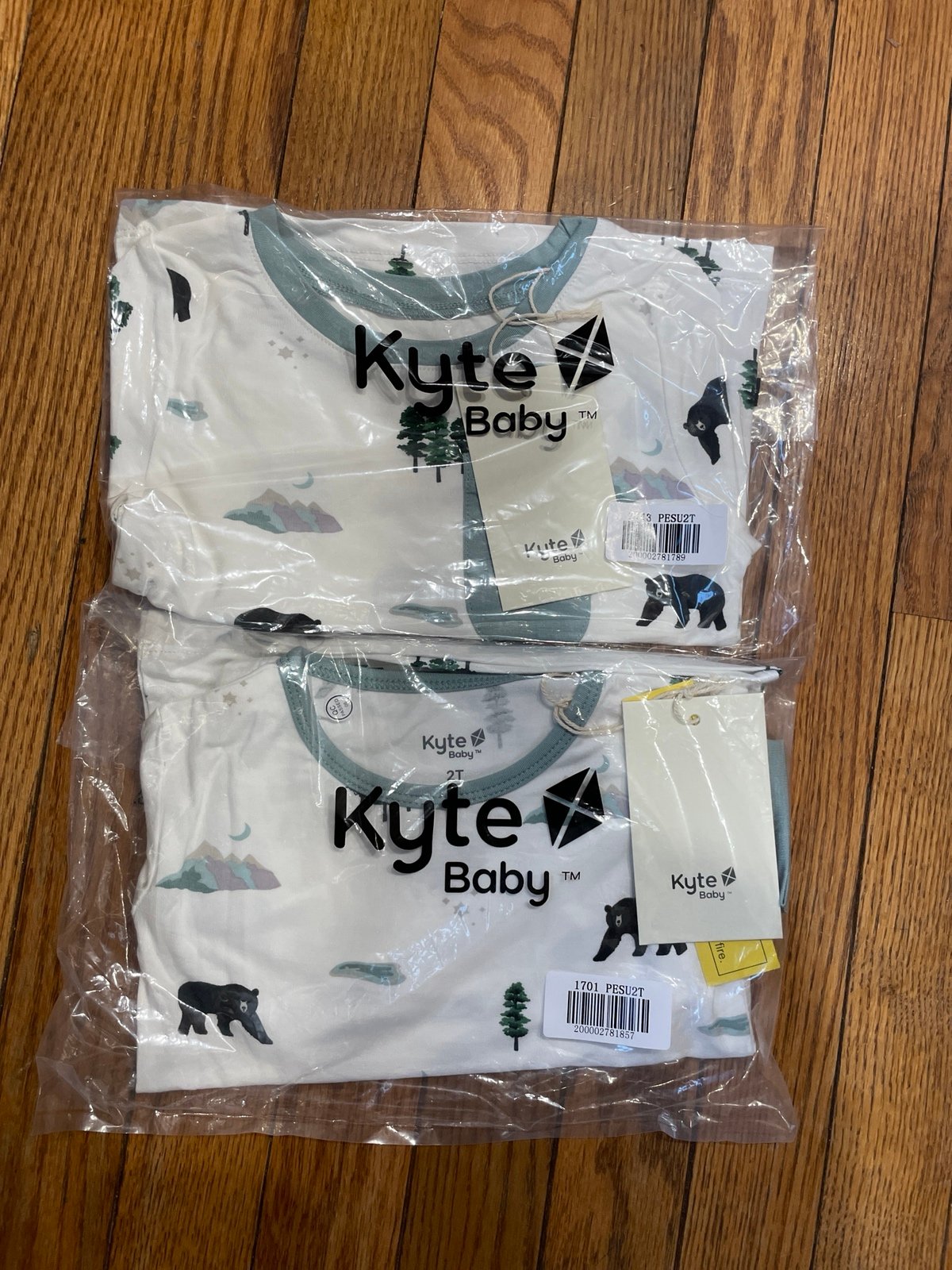 Kyte summit 2T pjs and toddler tee HTF