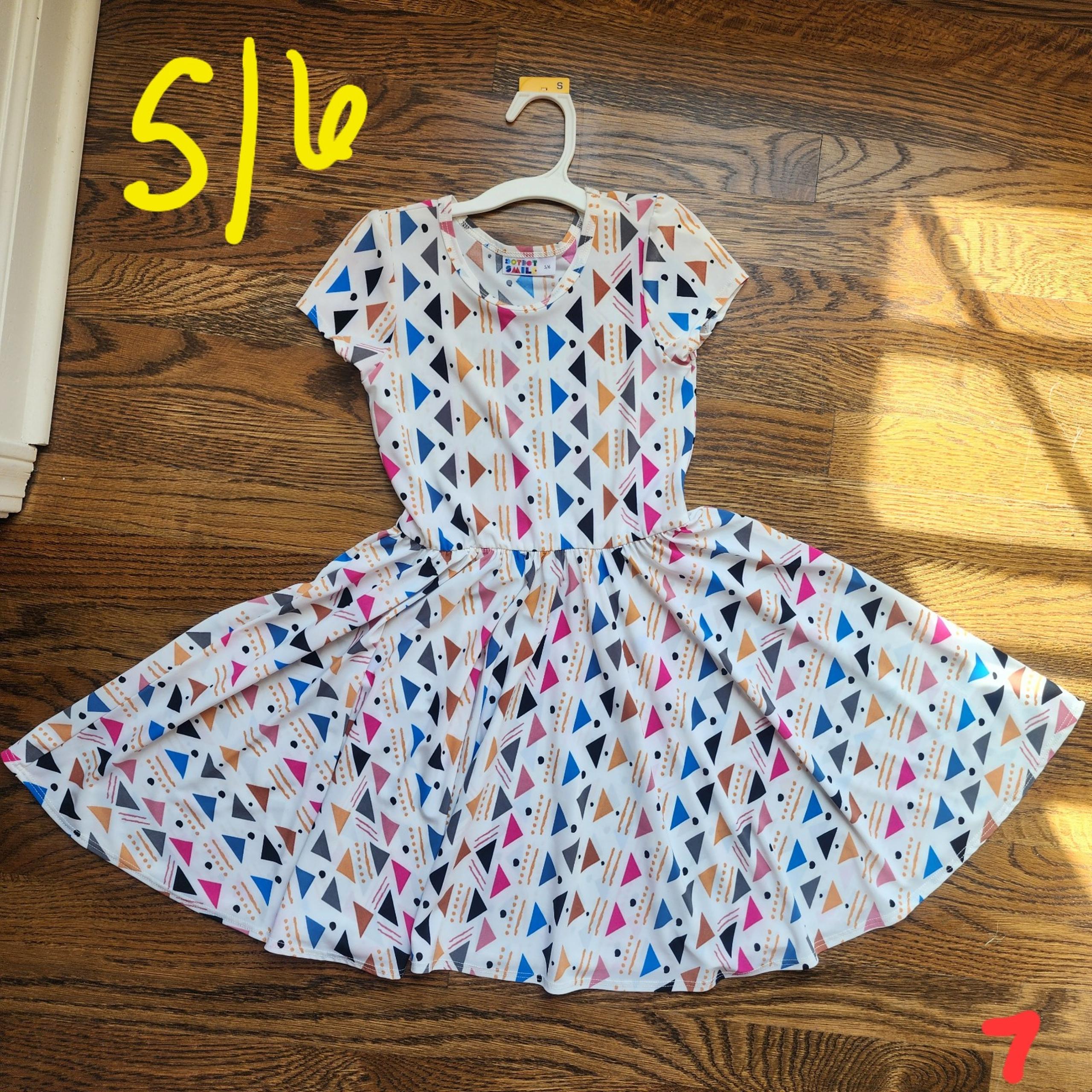 DotDotSmile Triangles Dress