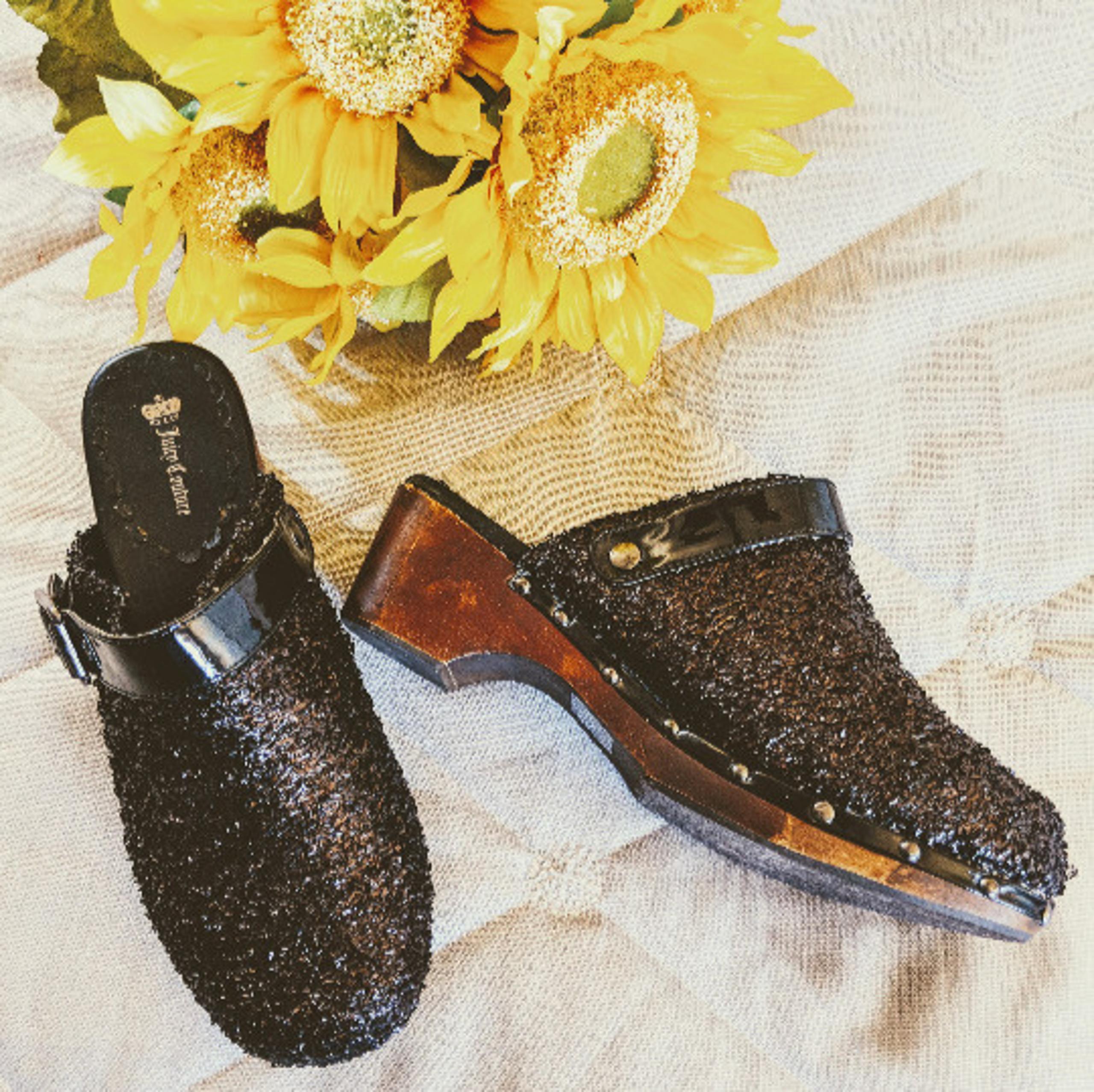 Juicy Couture Bronze Glittered Clogs Sz5