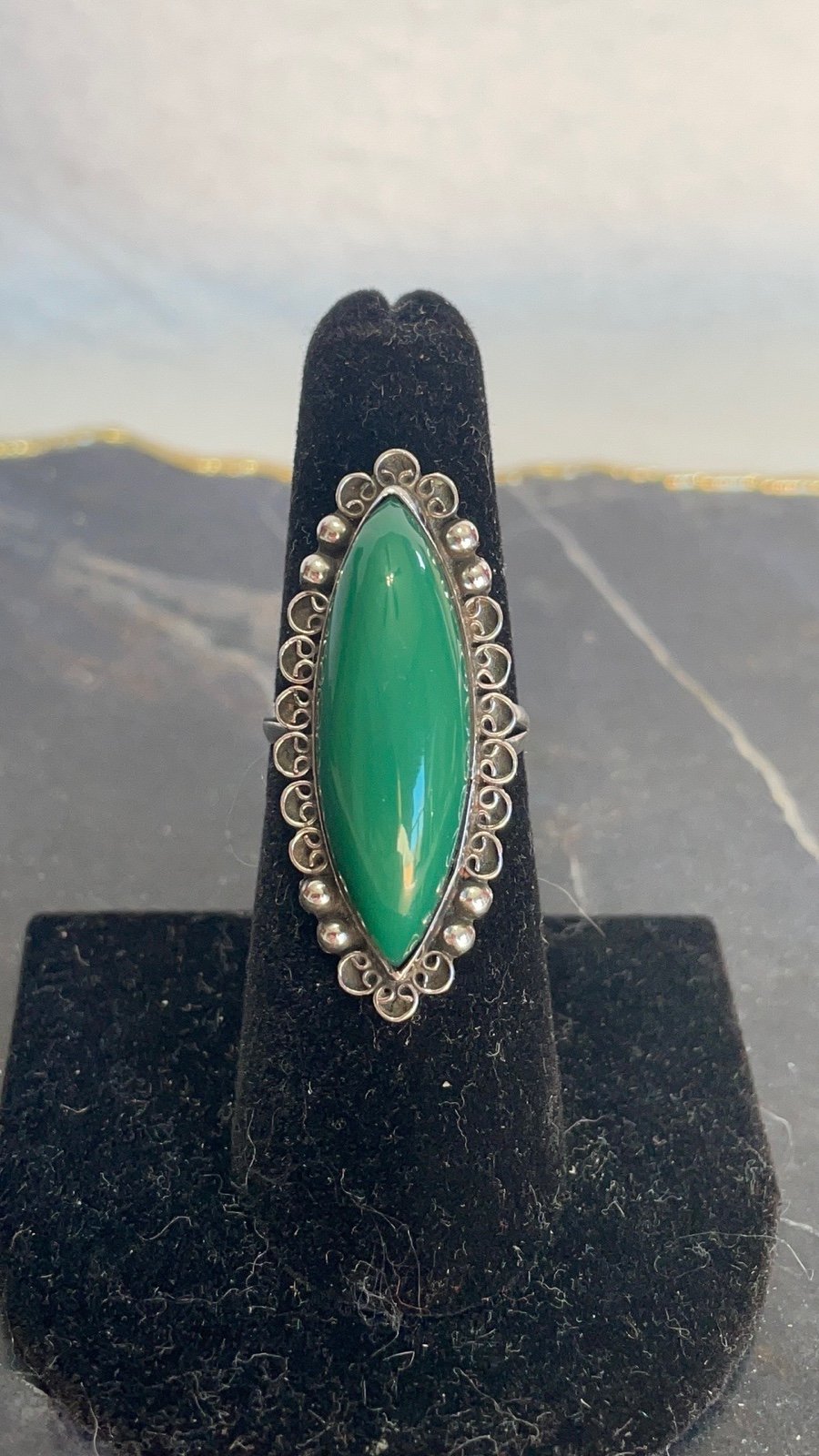 Vintage green chalcedony sterling ring sz 6.5