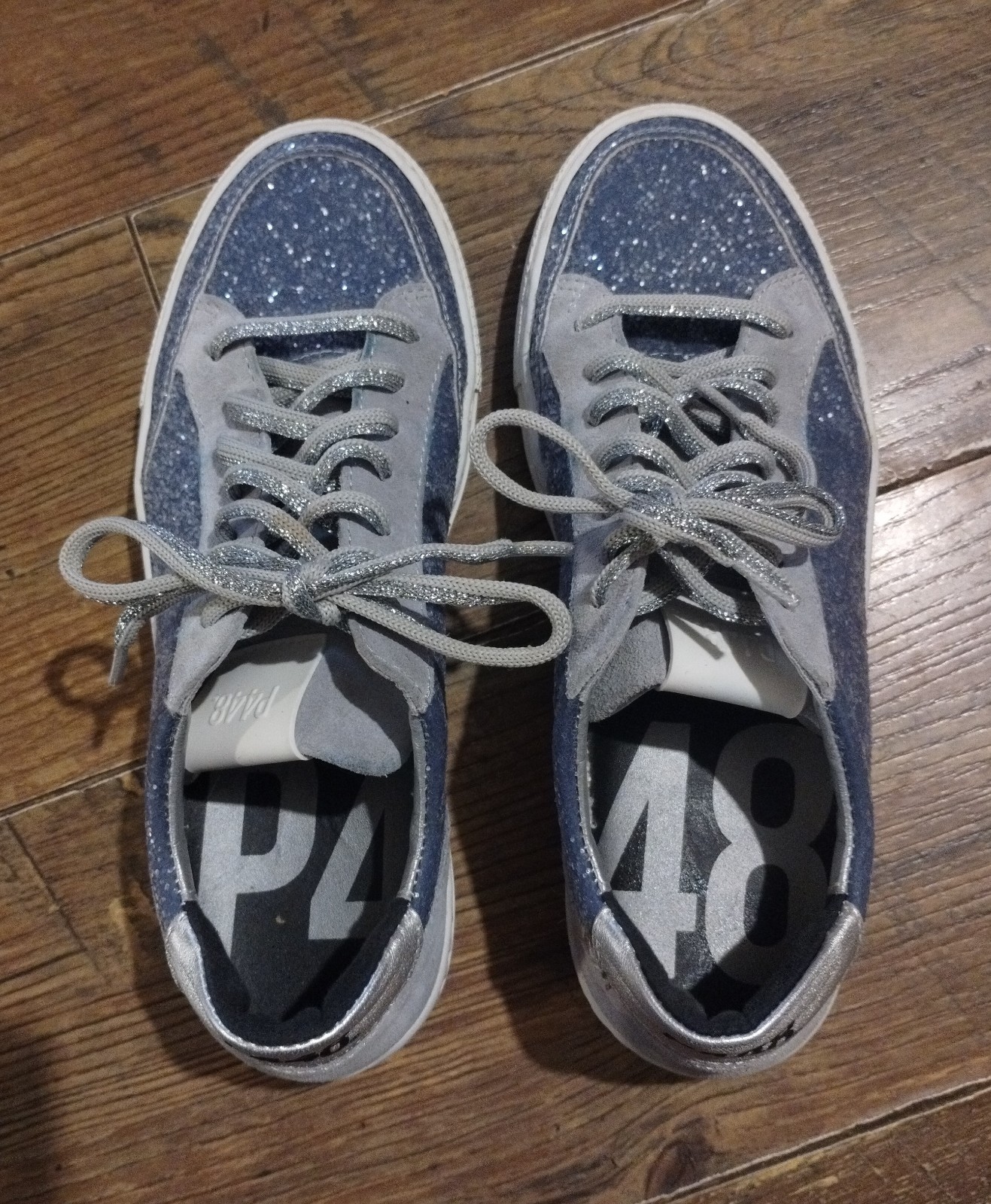 P448 Soho lace up mid top sneaker