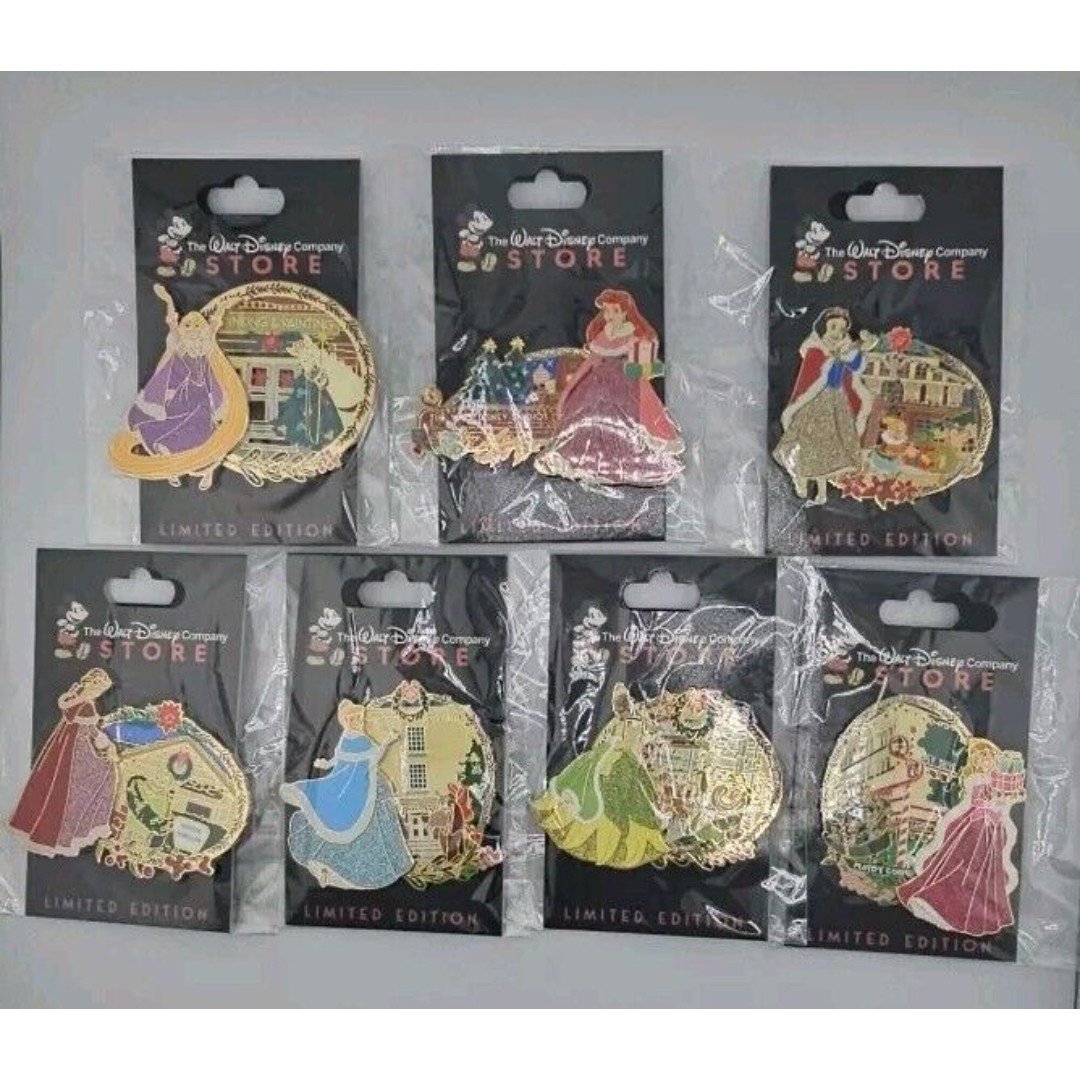 DEC Princess Christmas Celebration D23 Jolly Holiday Disney 7 Pin Set, LE 250