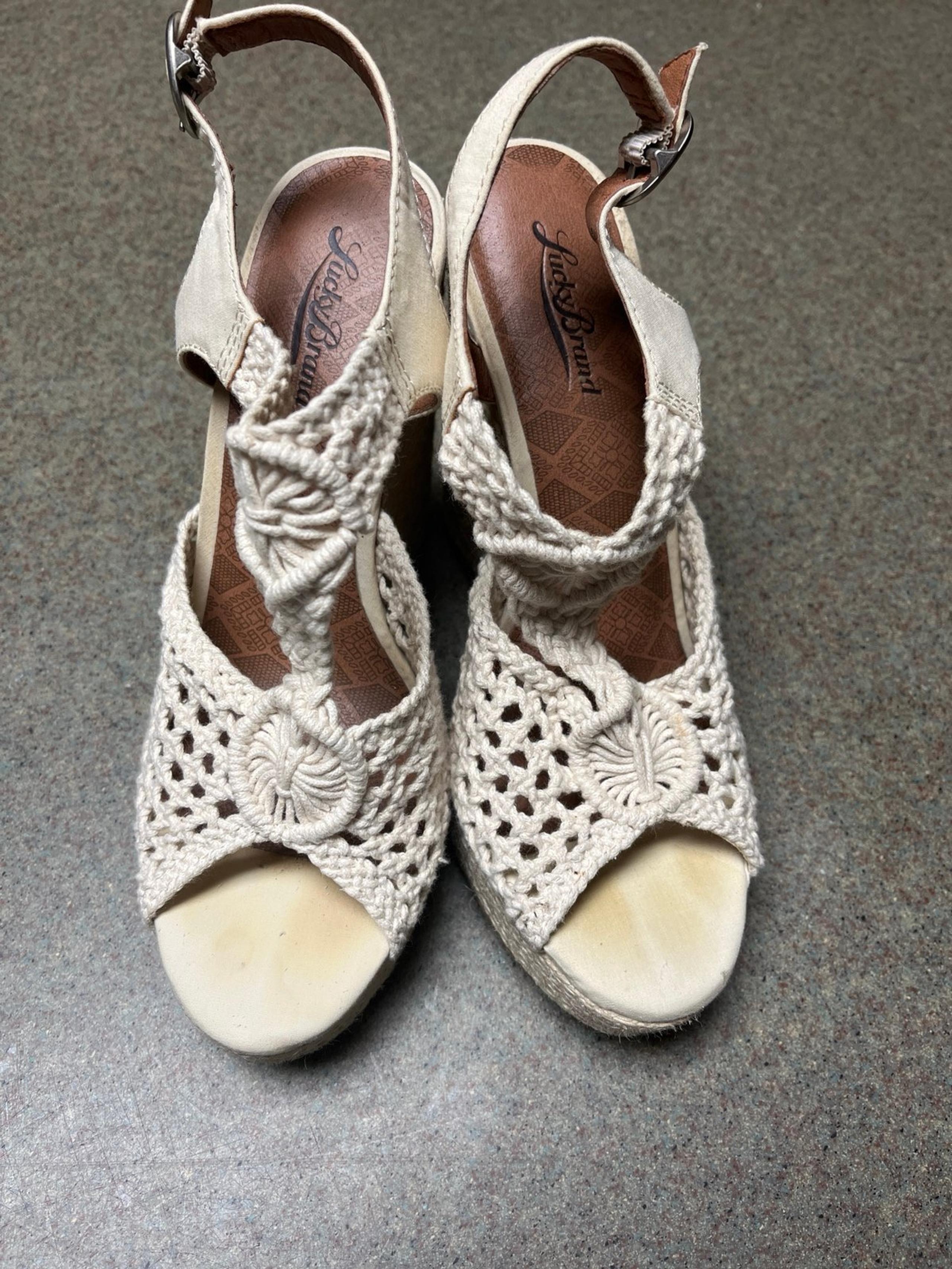 Lucky Brand White Floral crochet wedge sandals