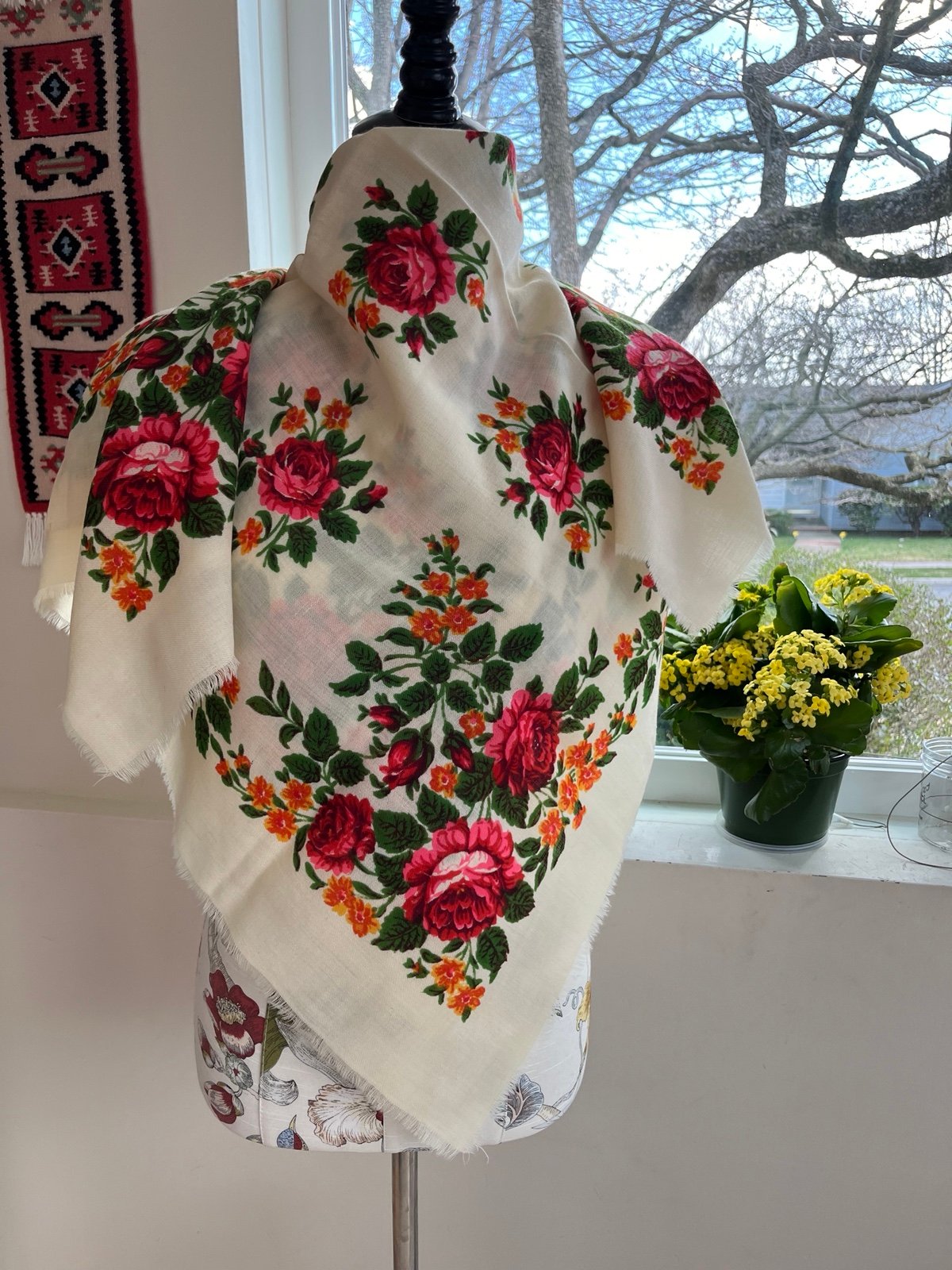 Pavlov posad shawl scarf wool vintage new