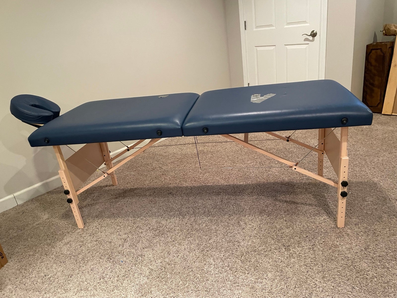 portable massage table w/carrying bag