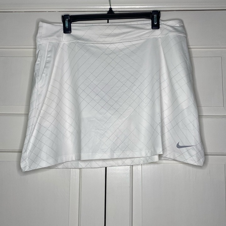 Nike NWT NEW White Patterned Womens Golf Skort Pickleball Size XL Check