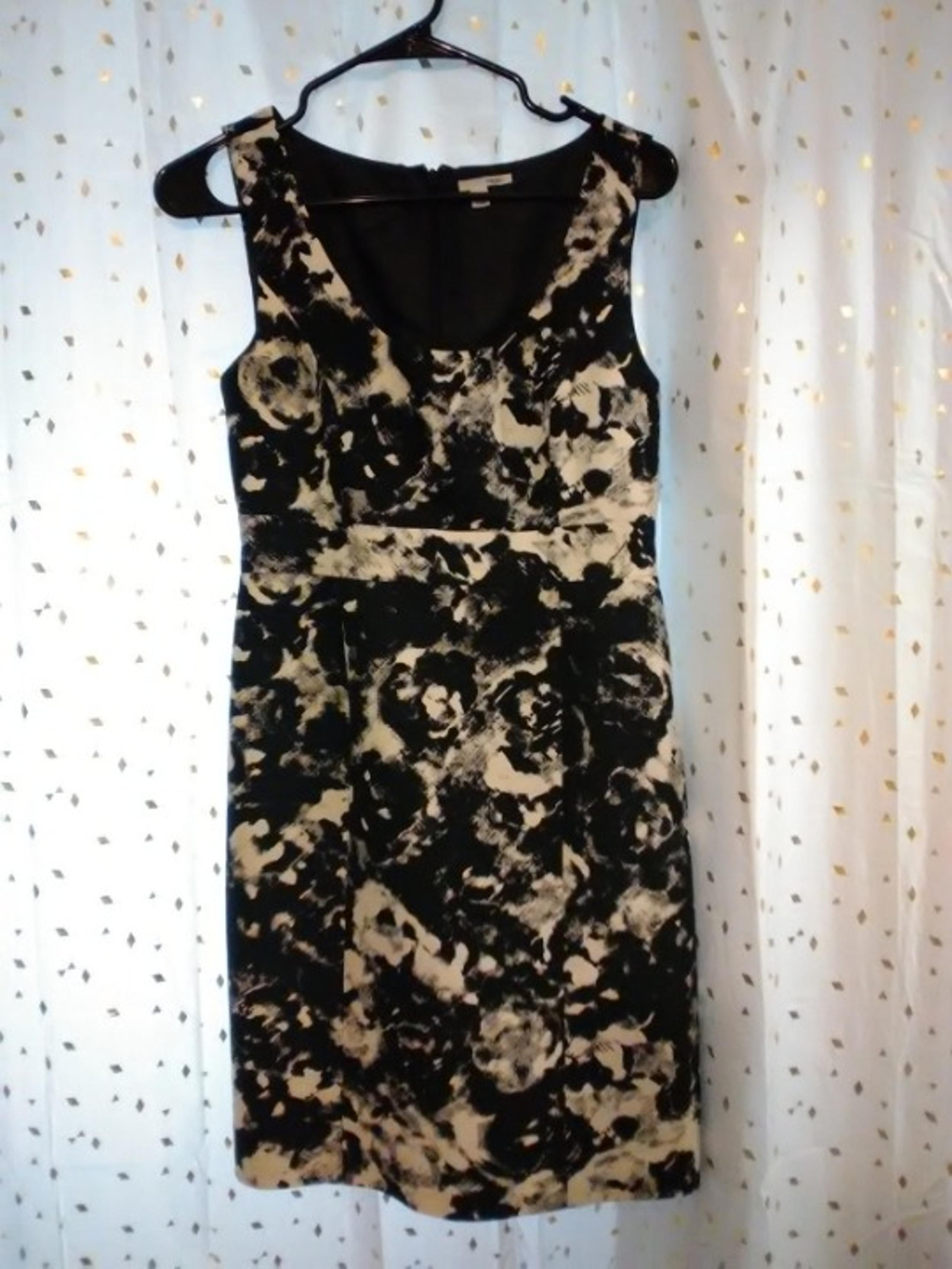 HALOGEN 4 SLEEVELESS BLK WHITE FLORAL B4