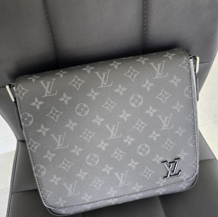 Louis Vuitton messenger bag