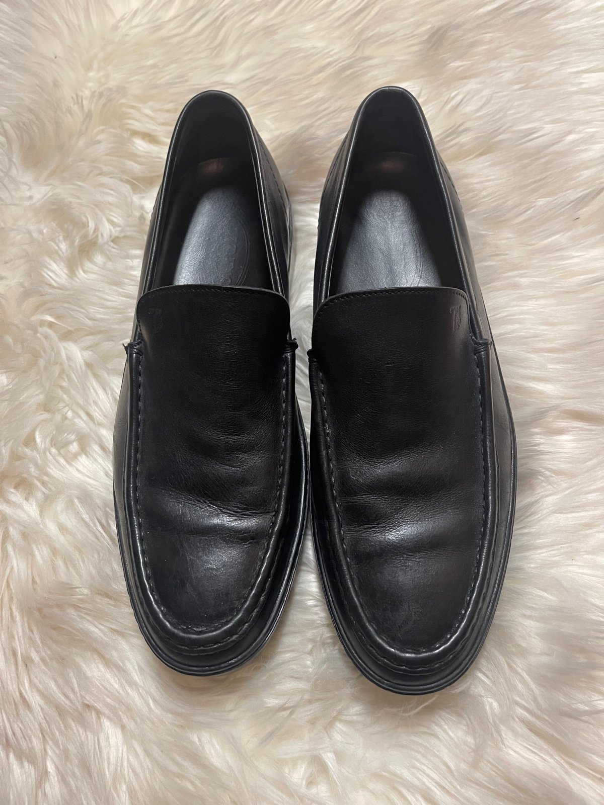 Tod’s slip on loafers