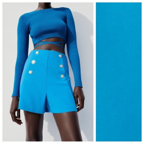 NWT. Zara Turquoise Gold Button High-Waisted Shorts. Size M.