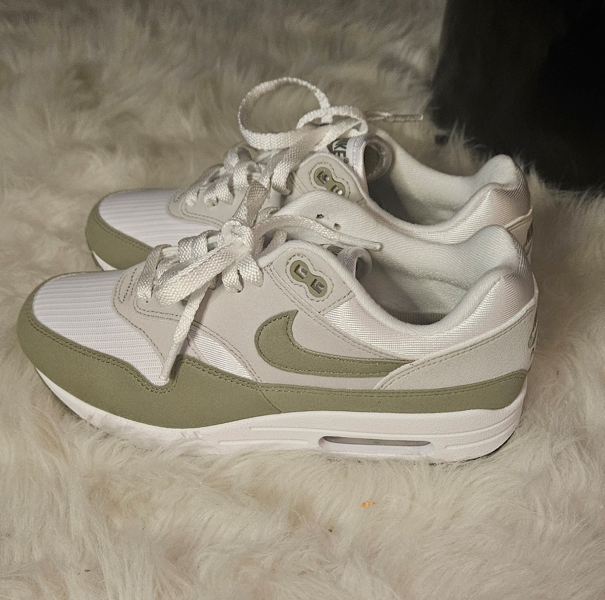 NIKE AIR MAX 1 97 ARMY GREEN/ OLIVE WMN'S SZ 8.5