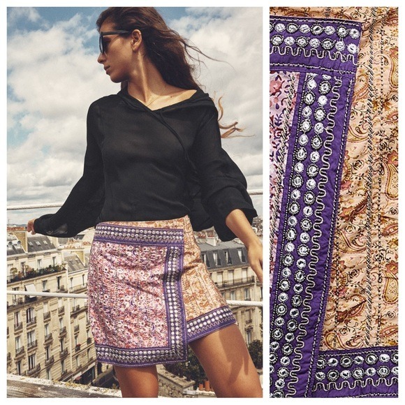 NWT. Zara Embroidered Mirrors High waist Mini Skirt. Size XS.