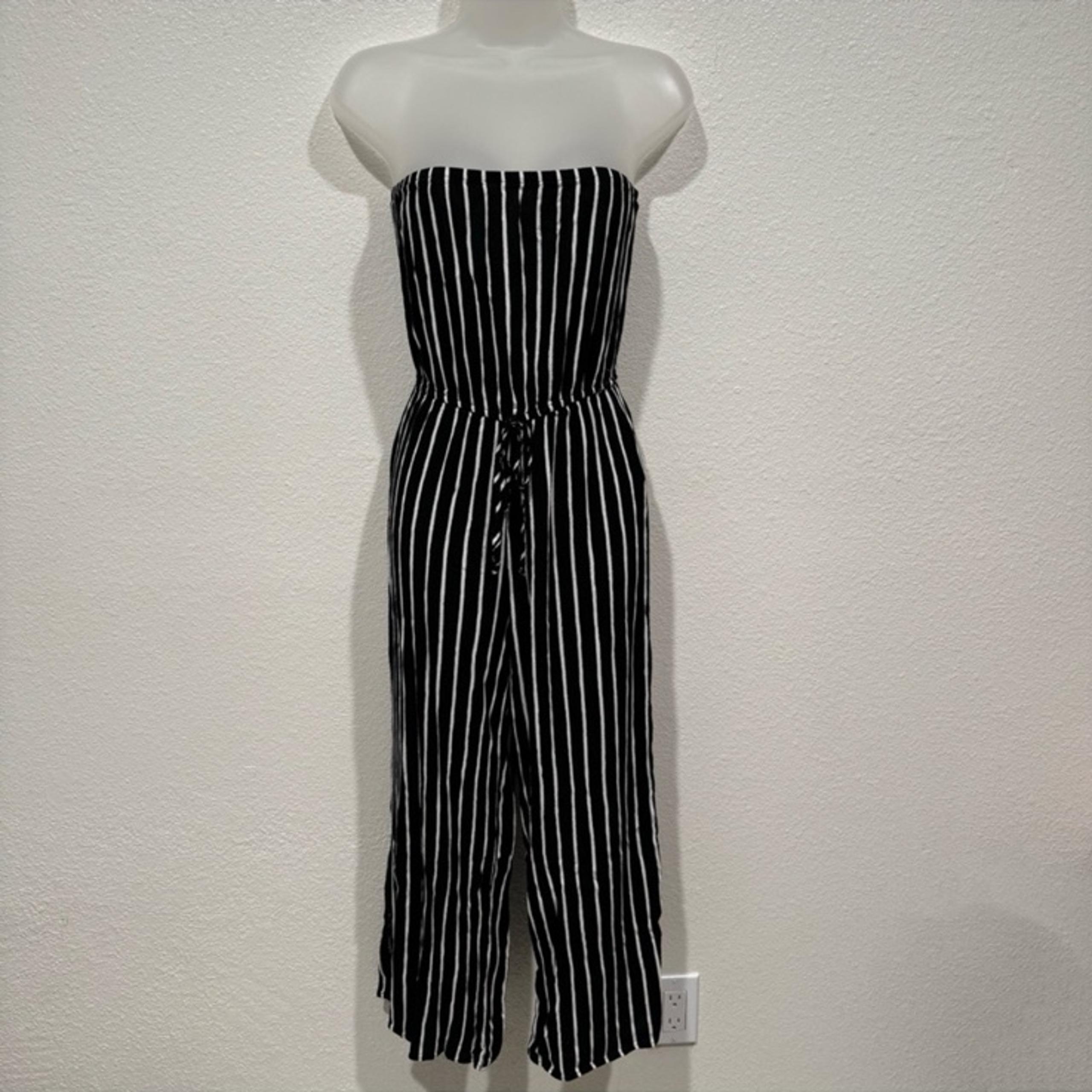 charlotte russe black & white stripe strapless tube top bandeau romper jumpsuit