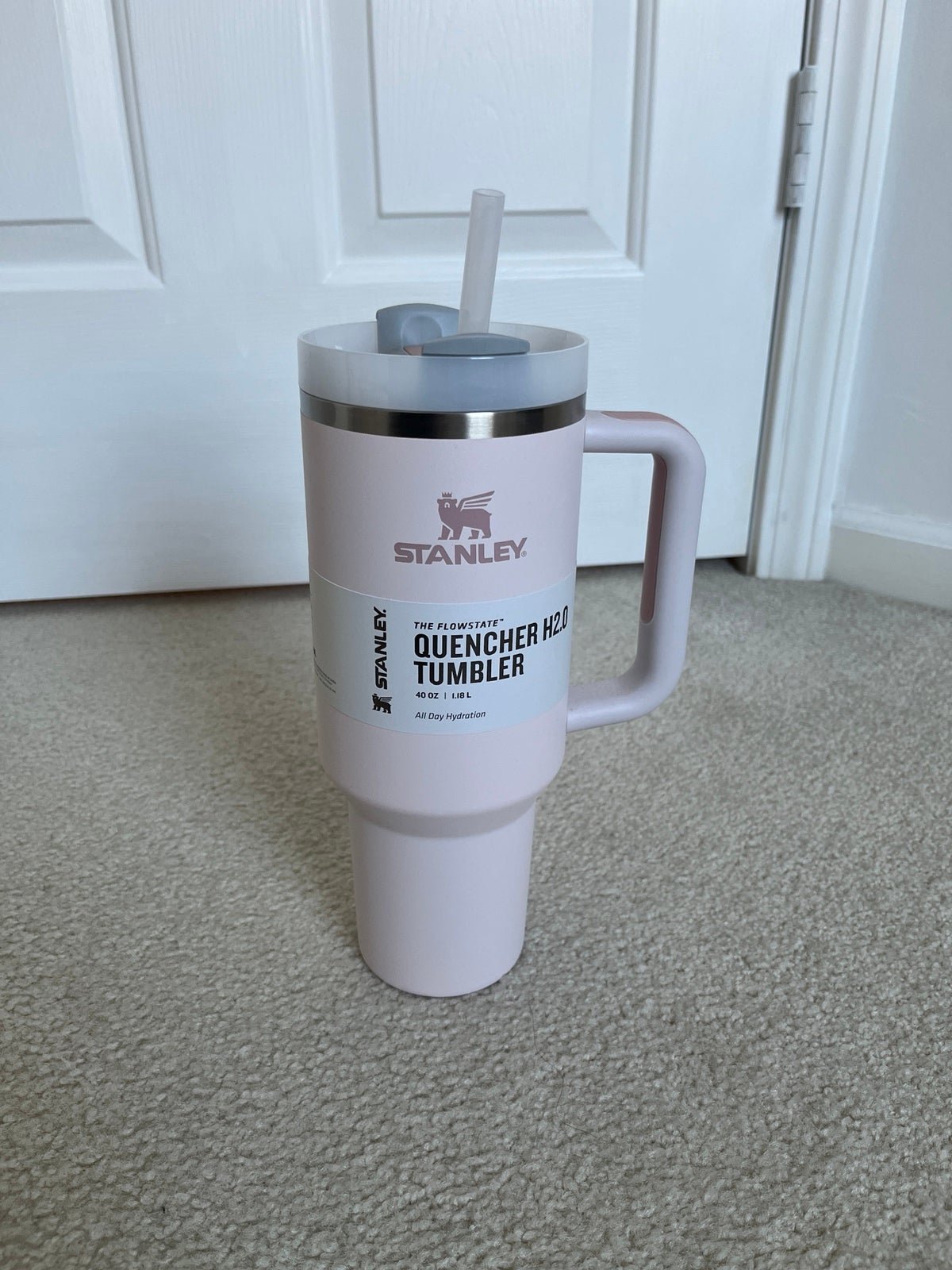 NWT Stanley 40oz Quencher H2.0 Tumbler- Rose Quartz