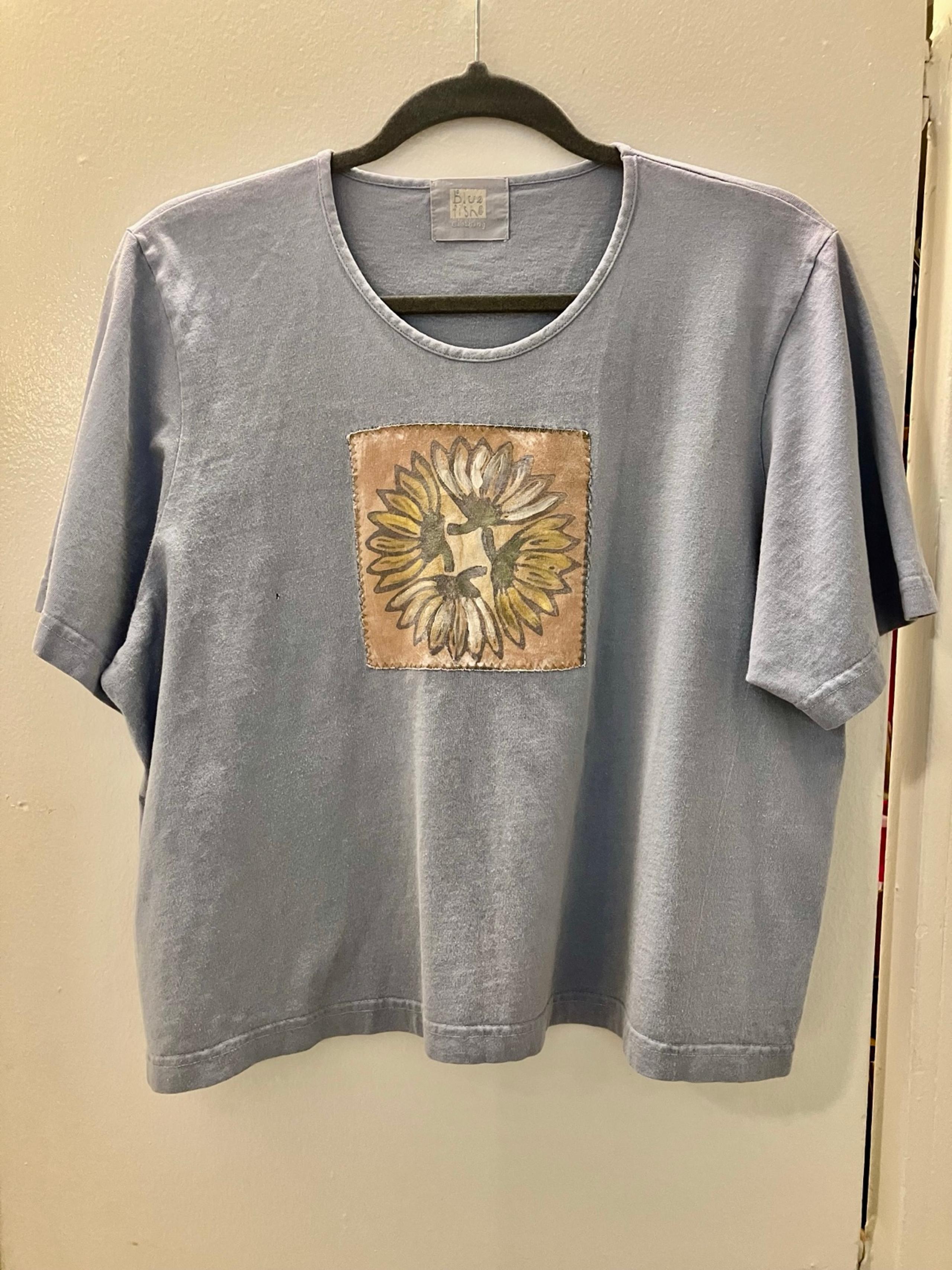 Blue Fish Vintage Short Sleeve Organic Cotton Flower Tshirt Top Sz 1 USED