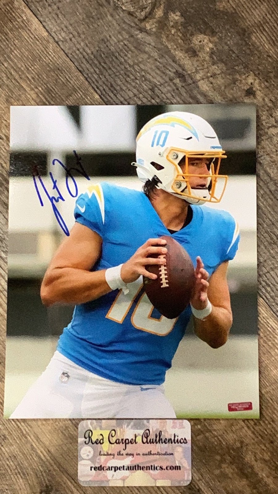Justin Herbert Los Angeles Chargers Autographed Signed 8x10 Photo COA