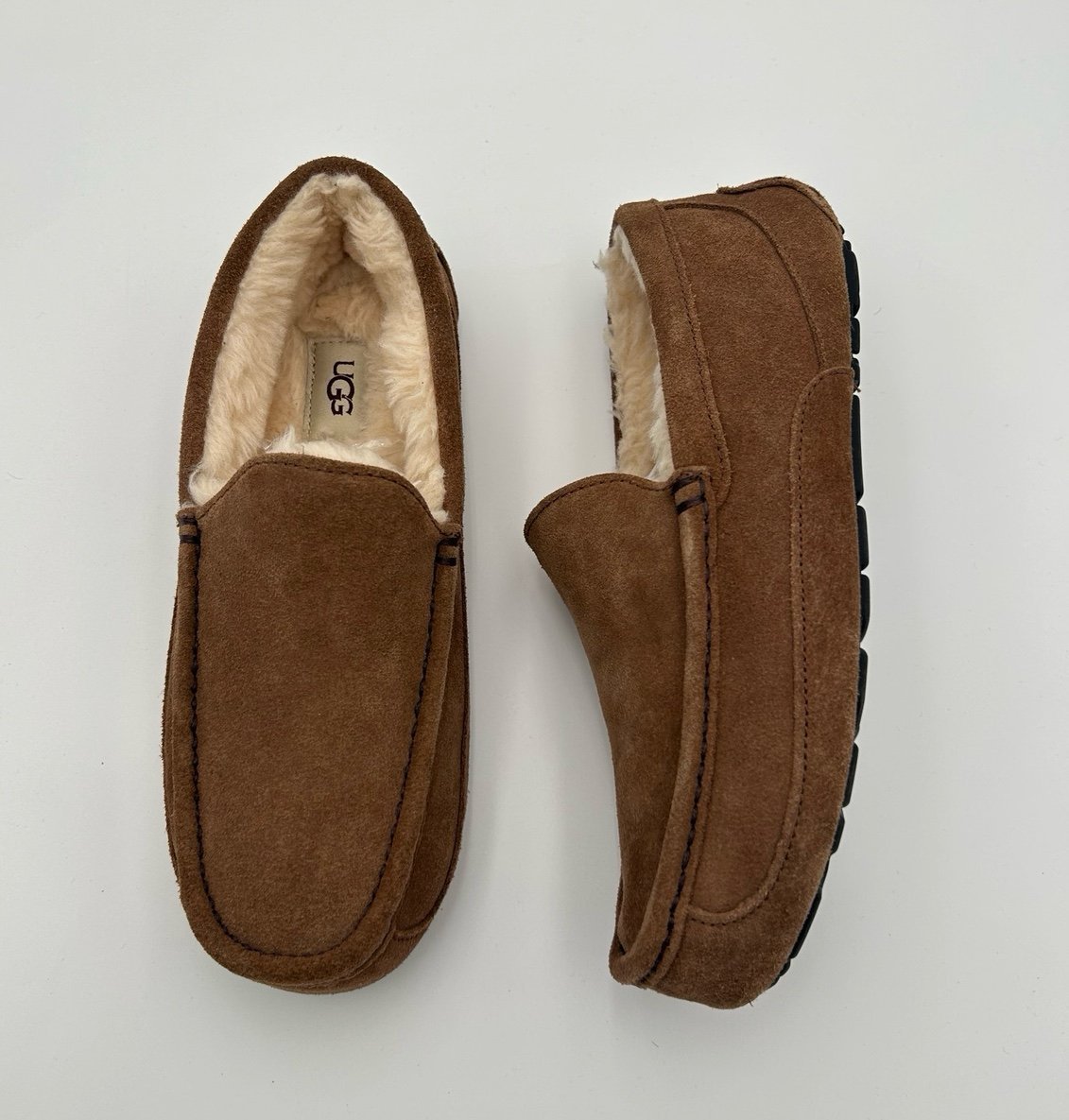 UGG Australia - Ascot Slipper - Men’s Size 8
