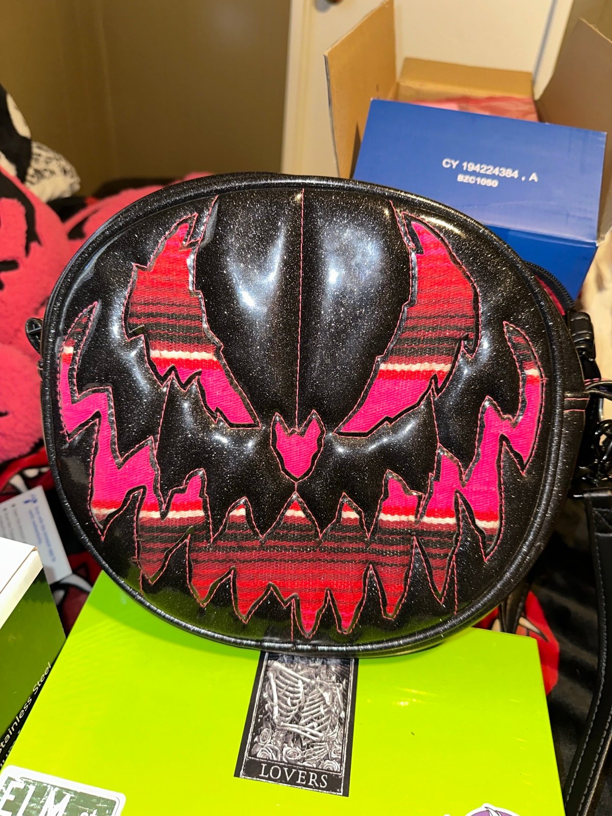 Love pain and stitches serape bag