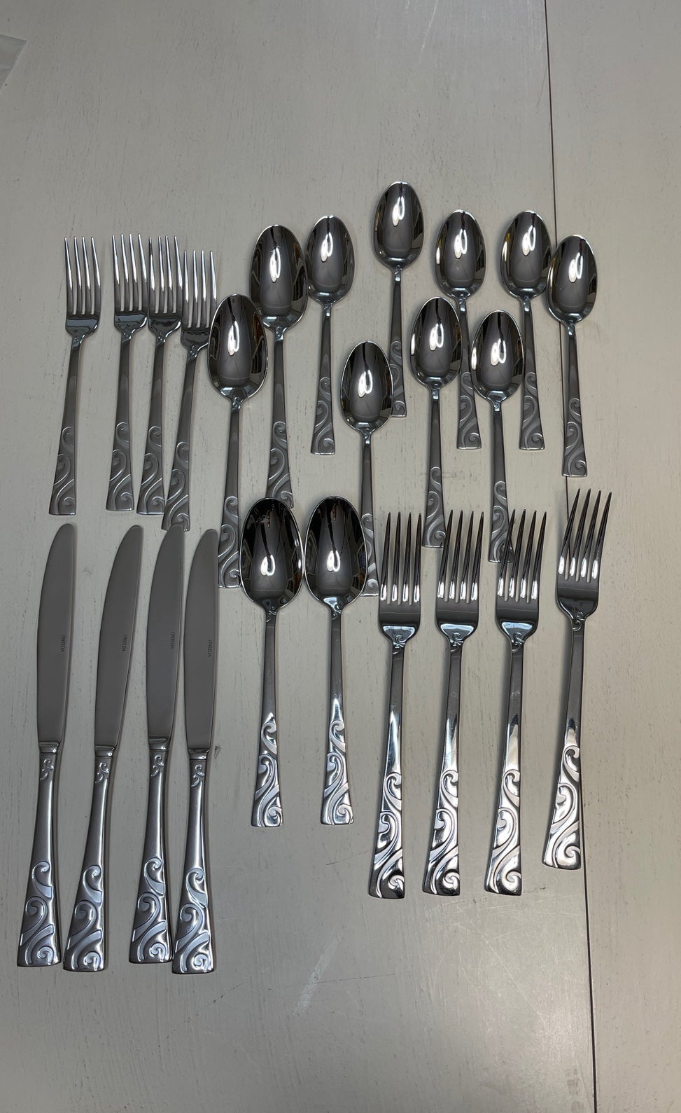 Oneida Stanhope Teaspoons Knives Forks Soup Spoons *****************************