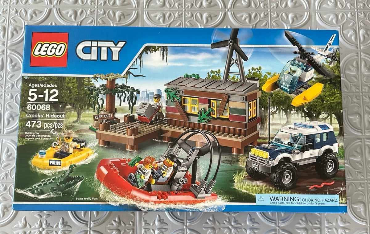 Lego 60068 City Crooks Hideout Retired Set Sealed