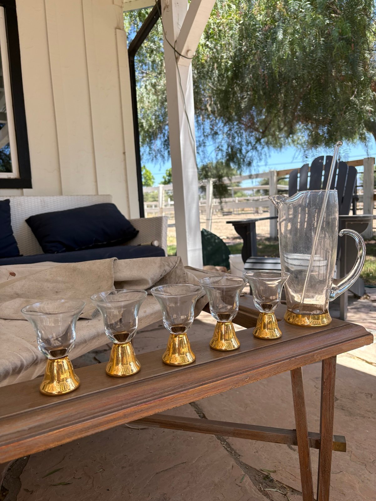 Gold lined liquor set brand new