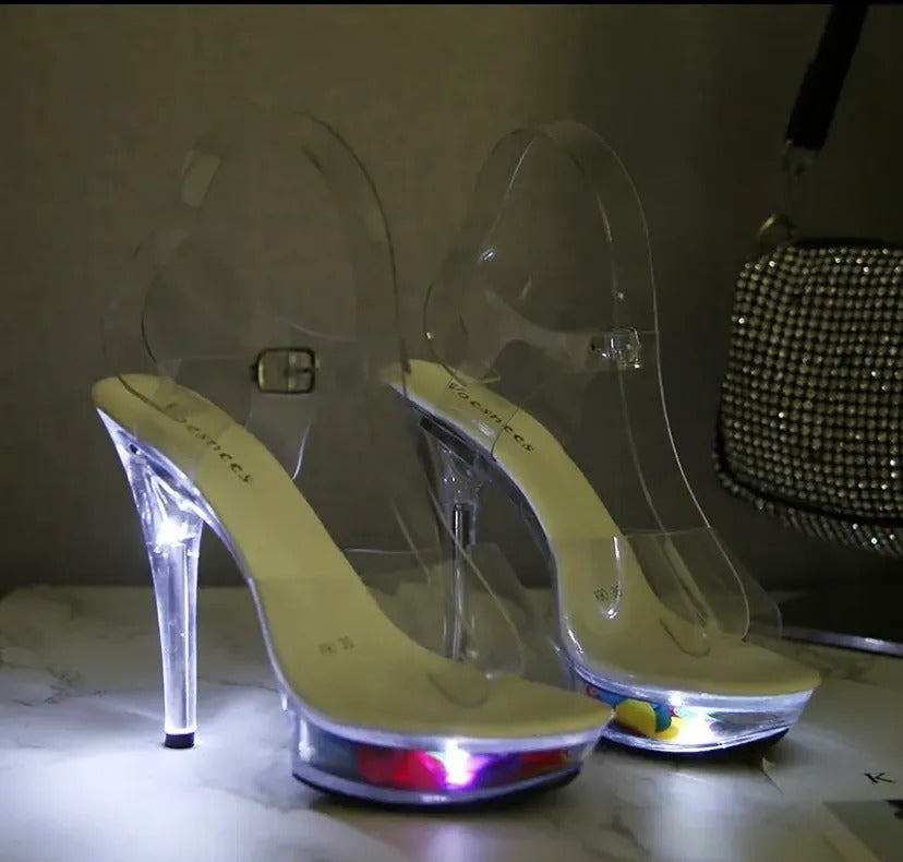 *NEW* Size 7 1/2-8 LED light up 1 flowers in platform 5 stiletto (white)